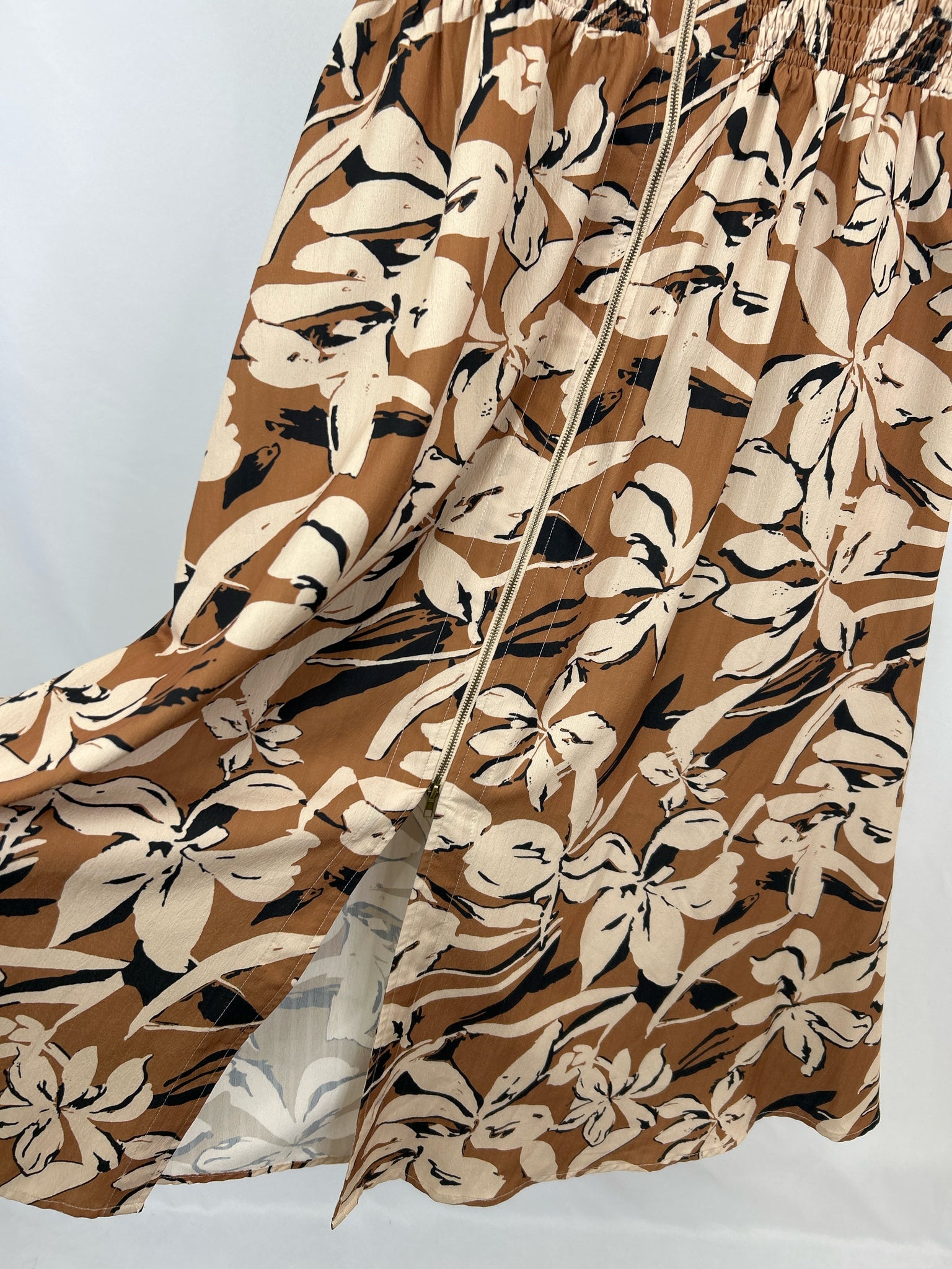 ENTRO Size L TAN PRINT Women Dress