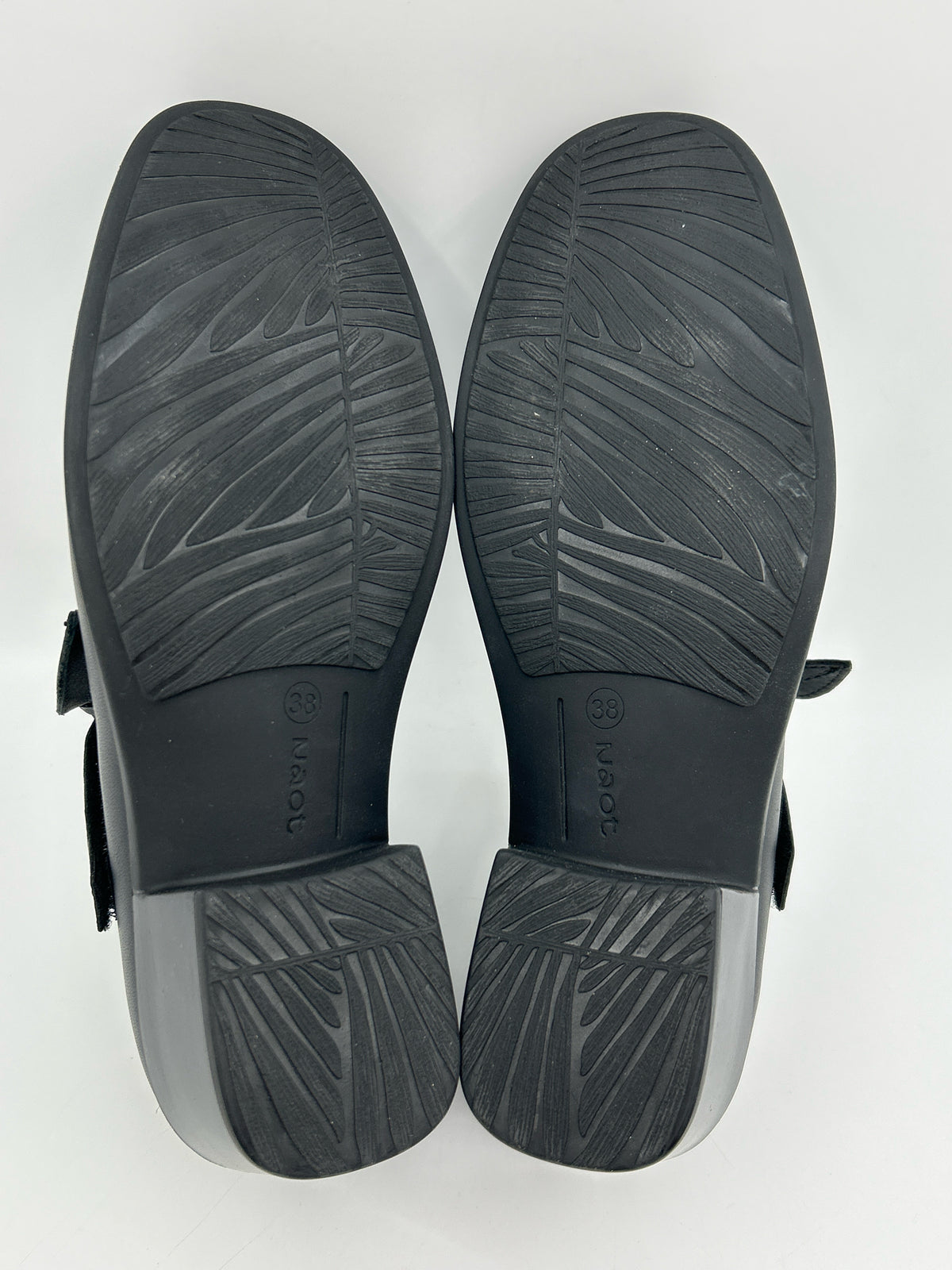 NAOT NIB Size 38 Black Women Pumps