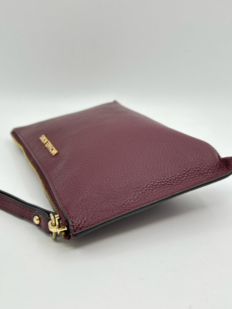 MICHAEL KORS Burgundy Wristlet