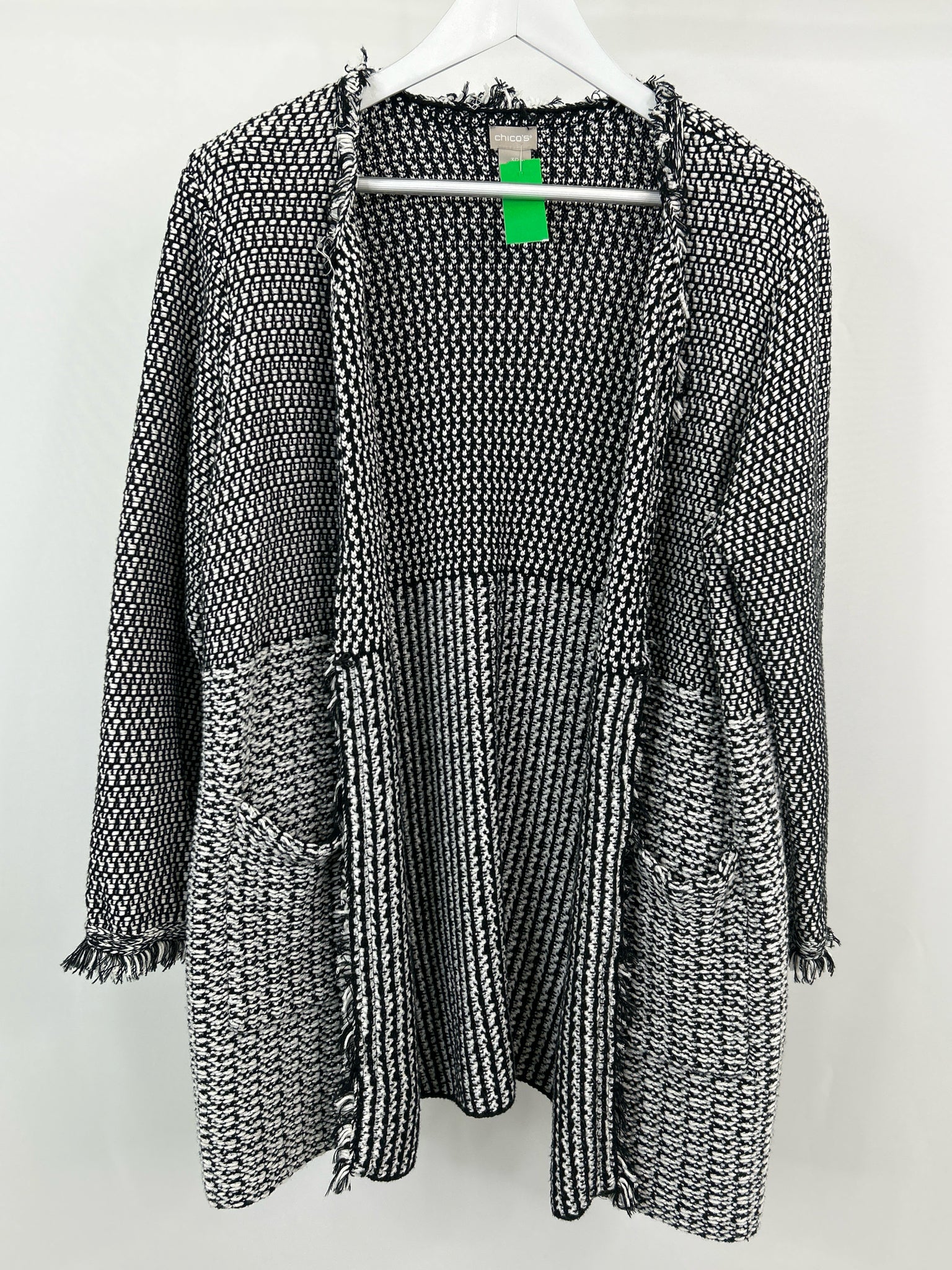 CHICO'S Size XLP Black and White Women Cardigan