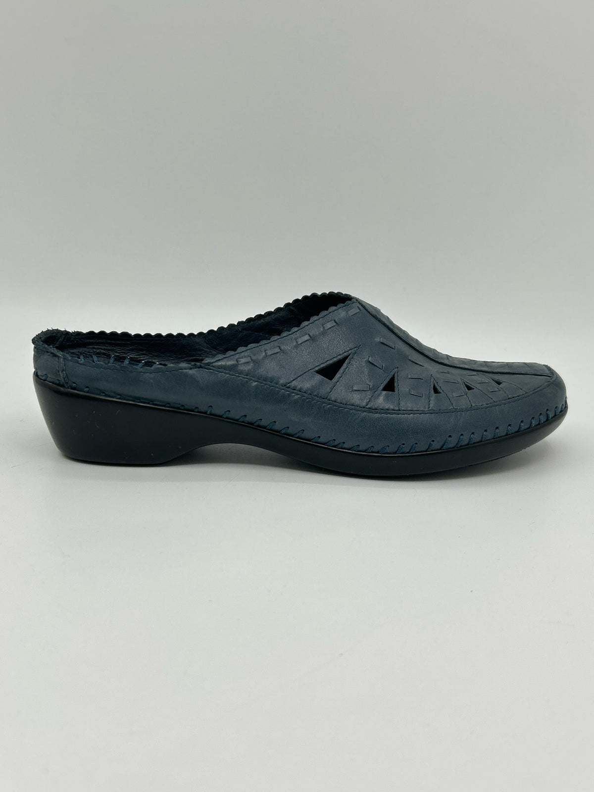 EASY SPIRIT Size 9 Blue Women Clogs