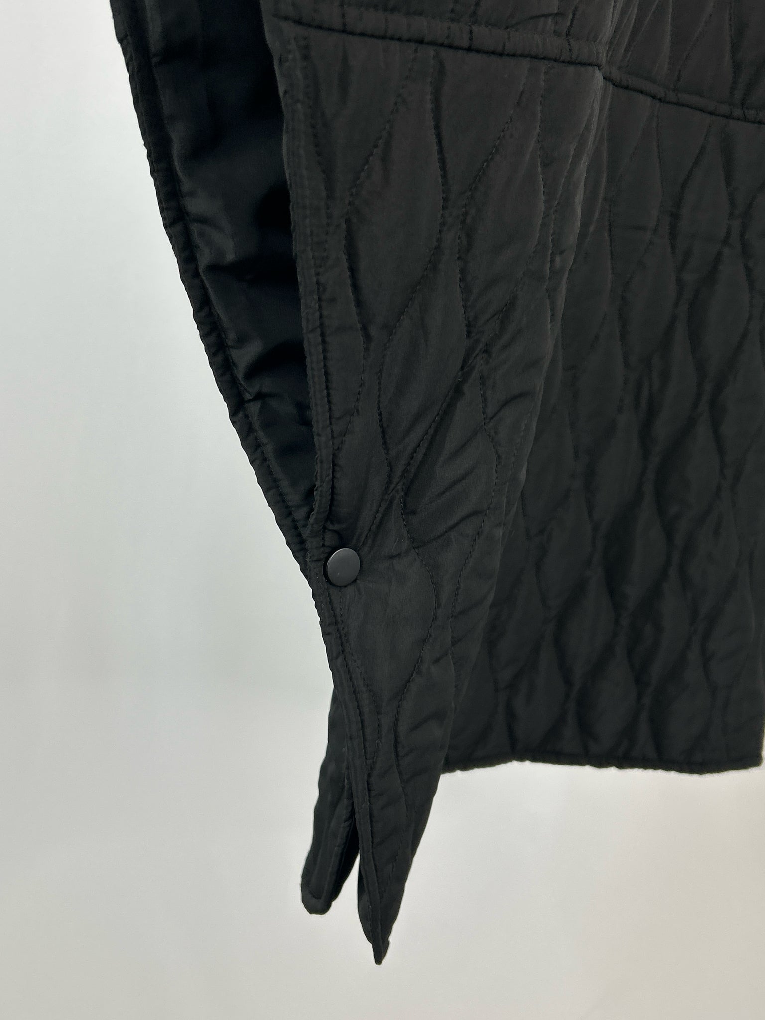 DO EVERYTHING IN LOVE One Size Black Women Cape