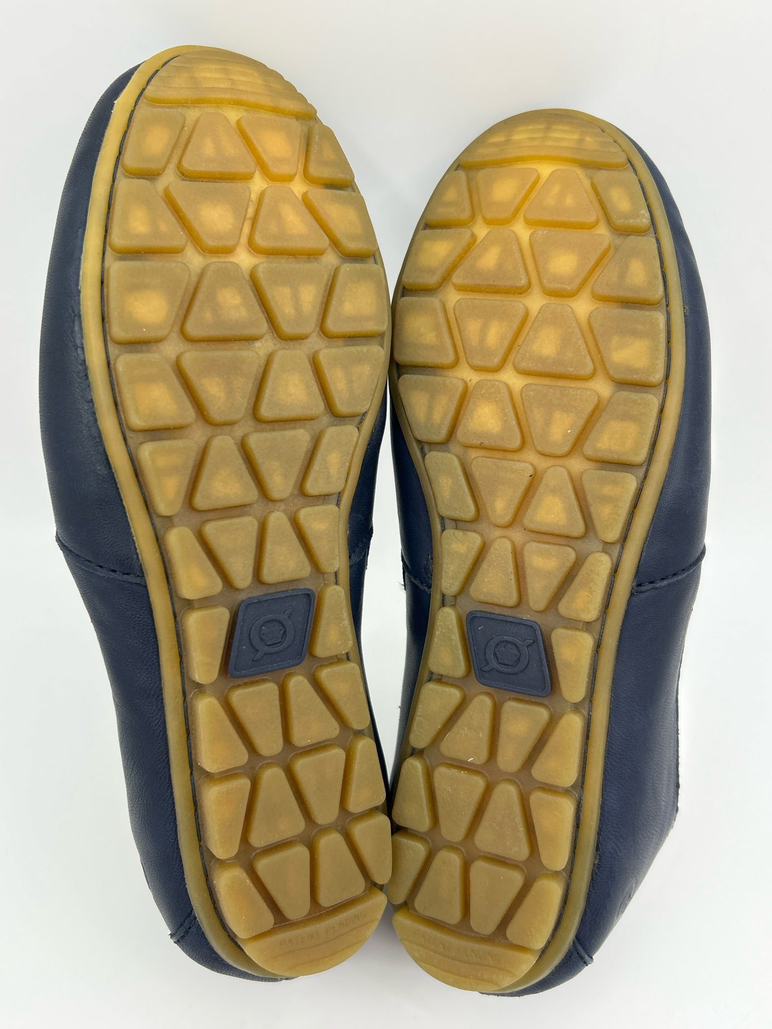 BORN Size 8.5M Navy Women Flats