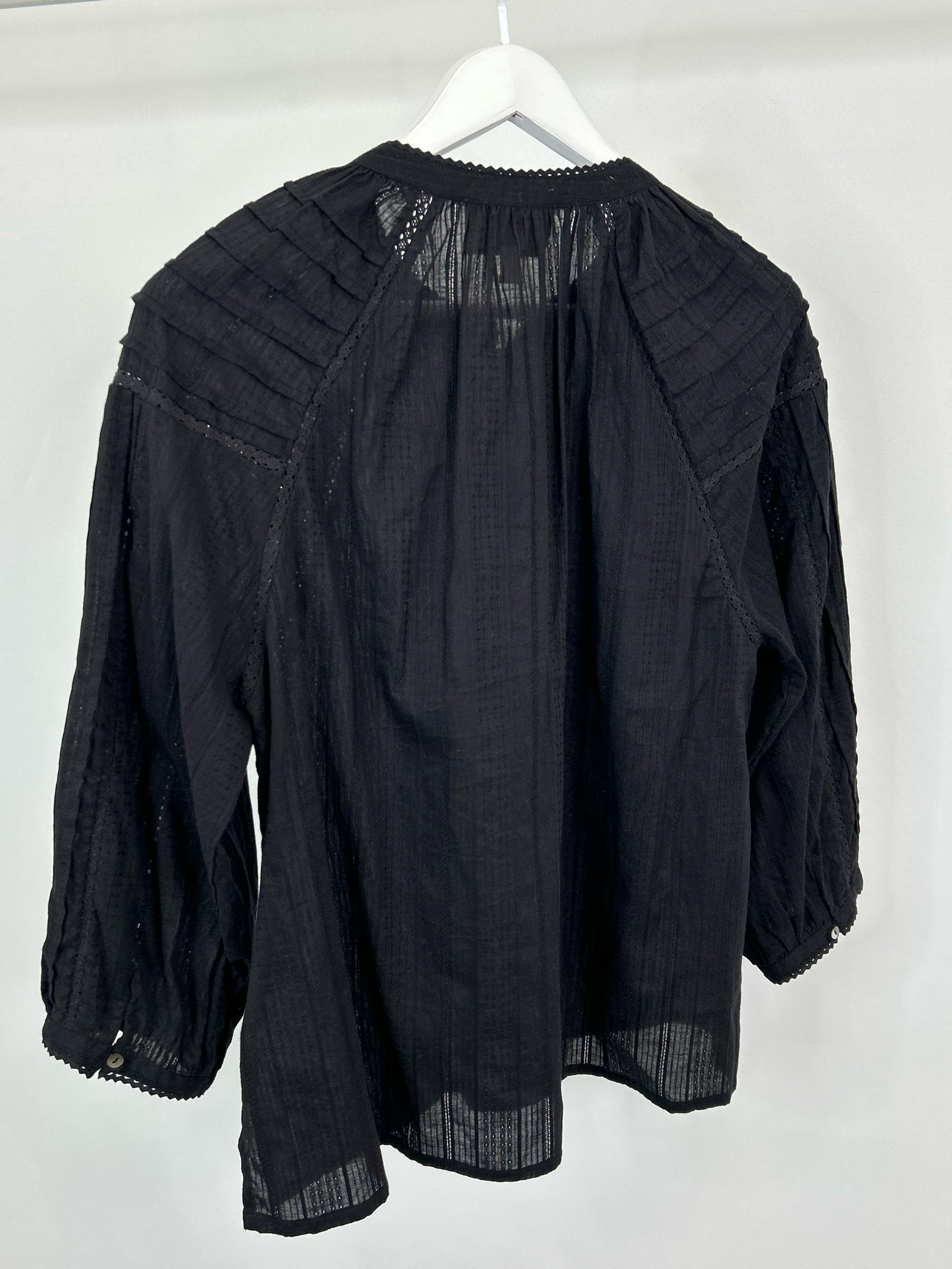 CLEOBELLA Size M Black Women Top