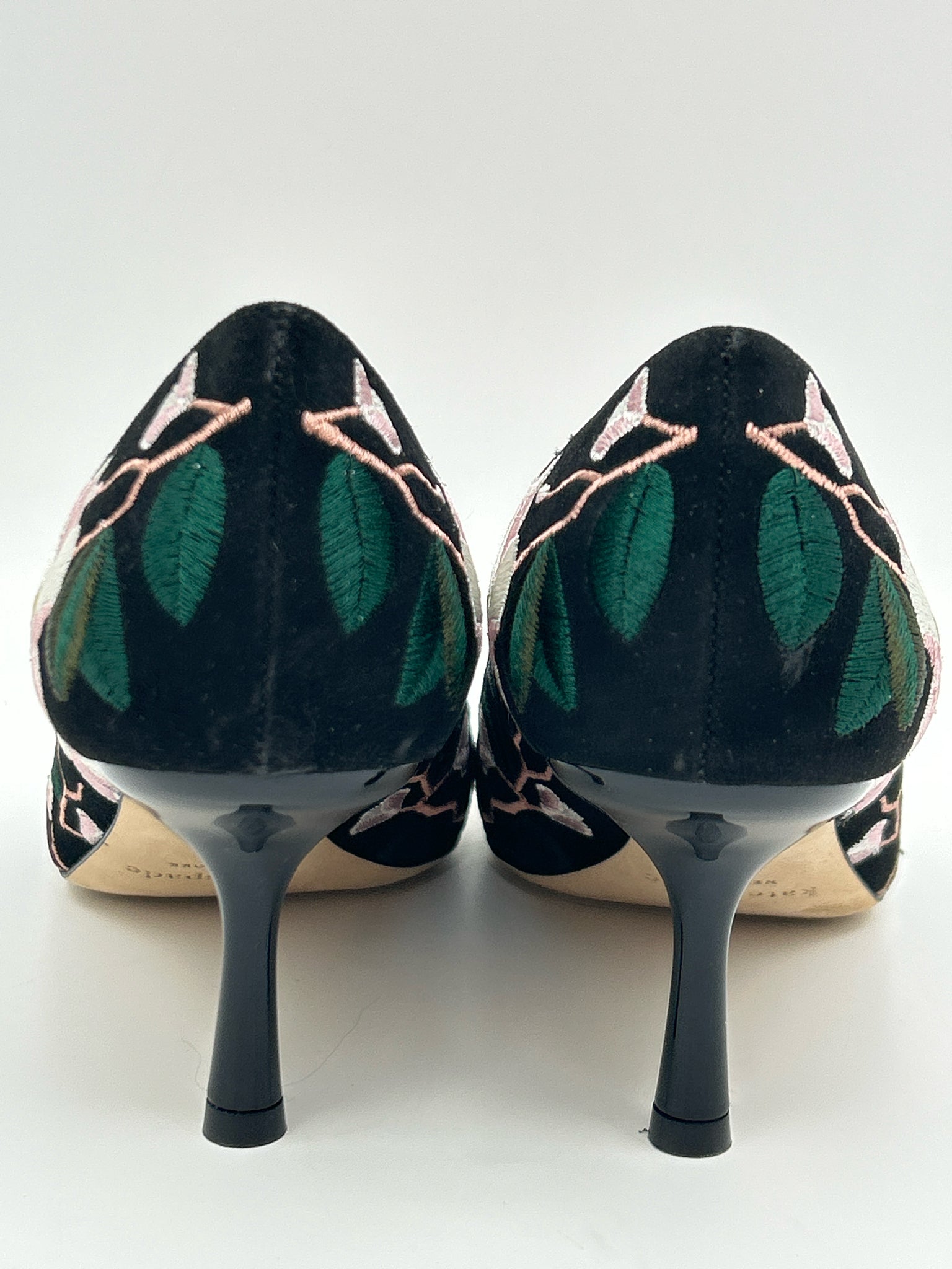 KATE SPADE Size 8M Black Floral Women Pumps