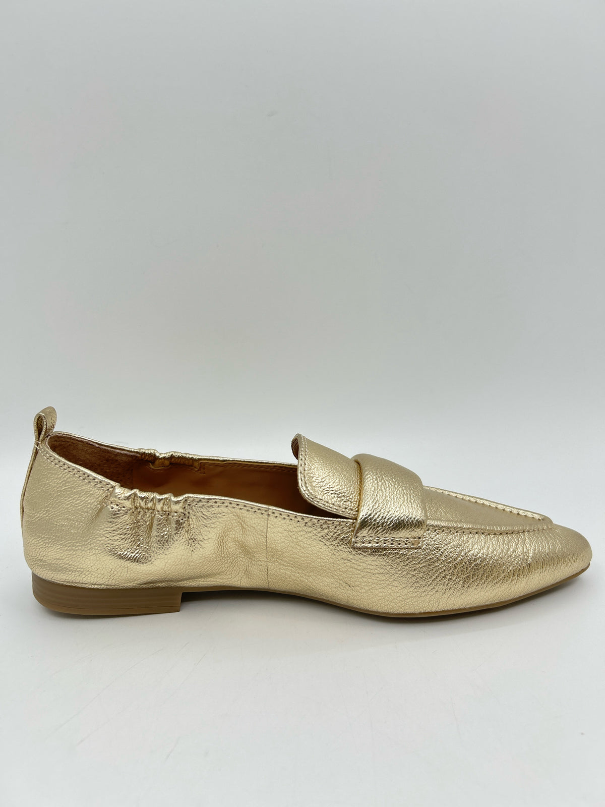 VINCE CAMUTO Size 8M Gold Metallic Women Loafer NIB
