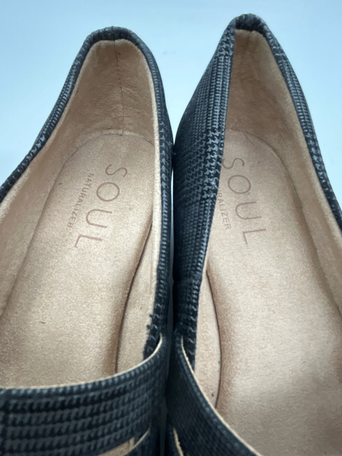 NATURALIZER Size 9M Grey Women Flats