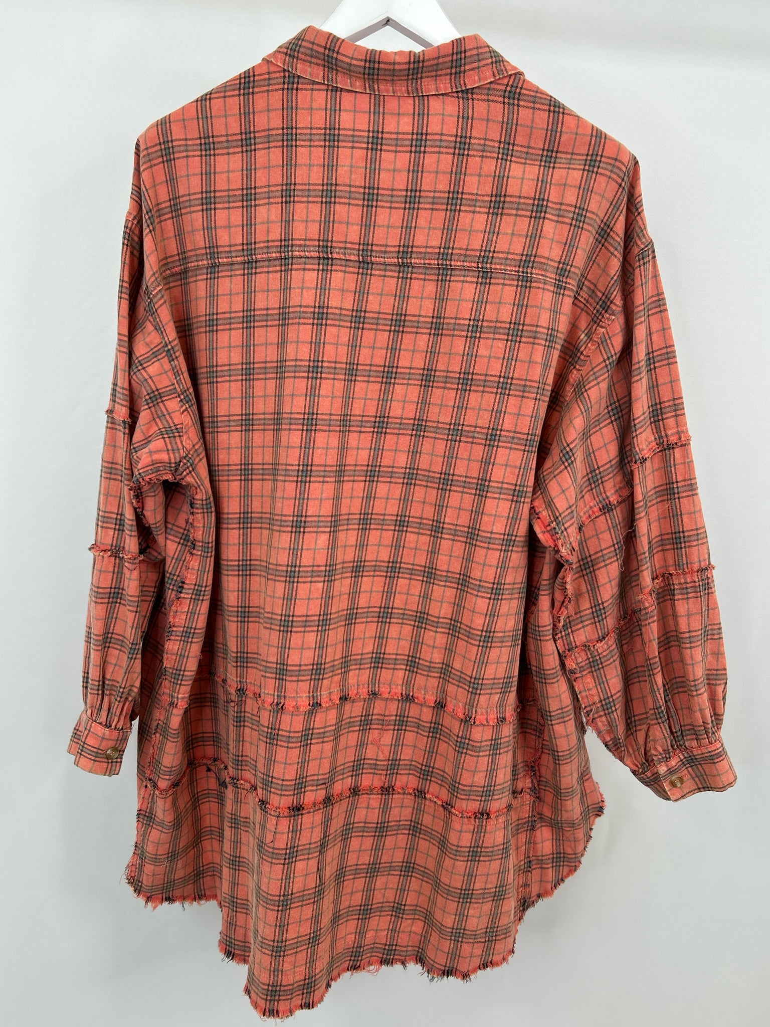 EASEL Size M CORAL PLAID Women Shirt