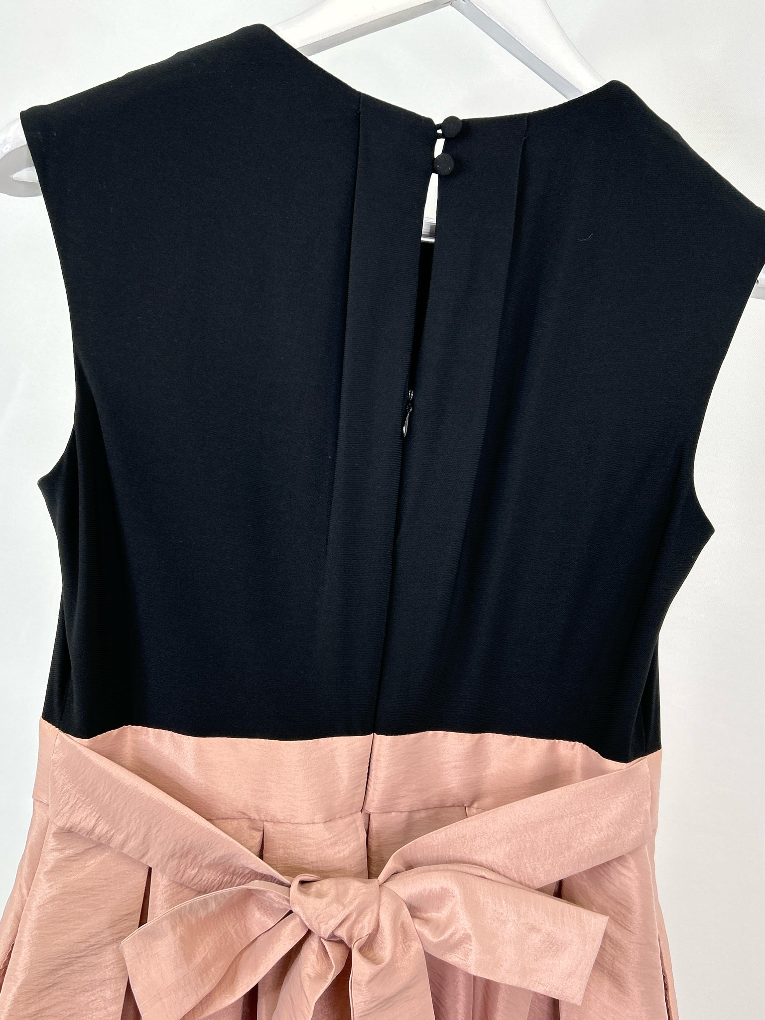 SLNY Size 8 BLACK AND PINK Women Dress