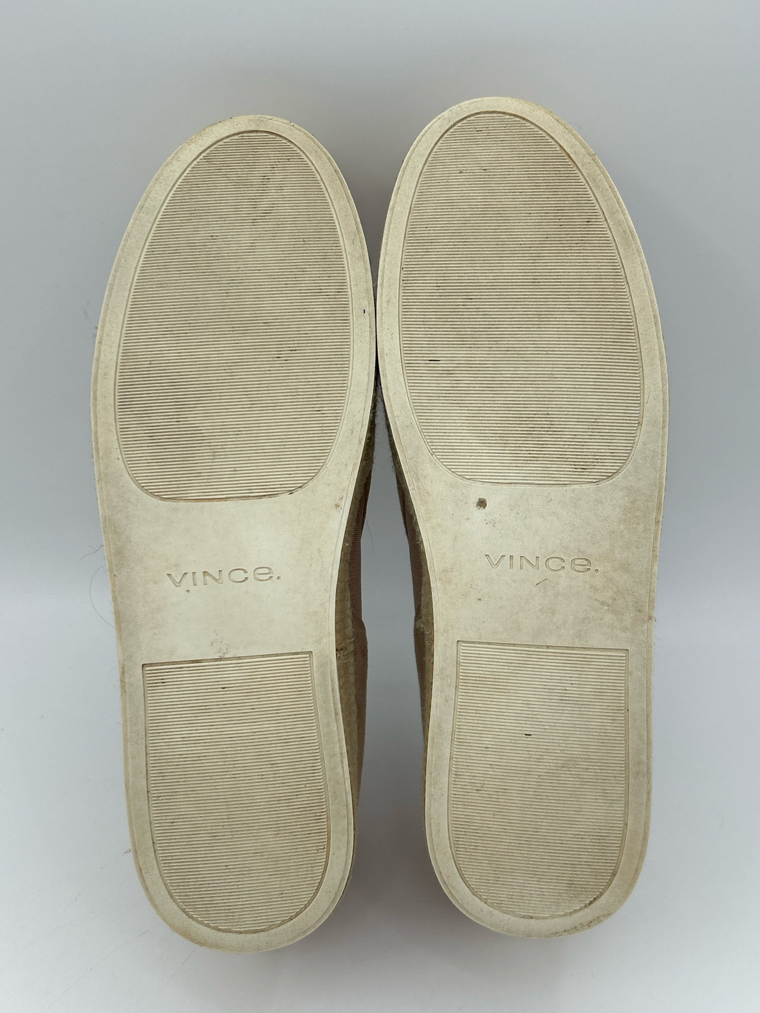 VINCE. Size 8M Dusty Rose Women Sneakers