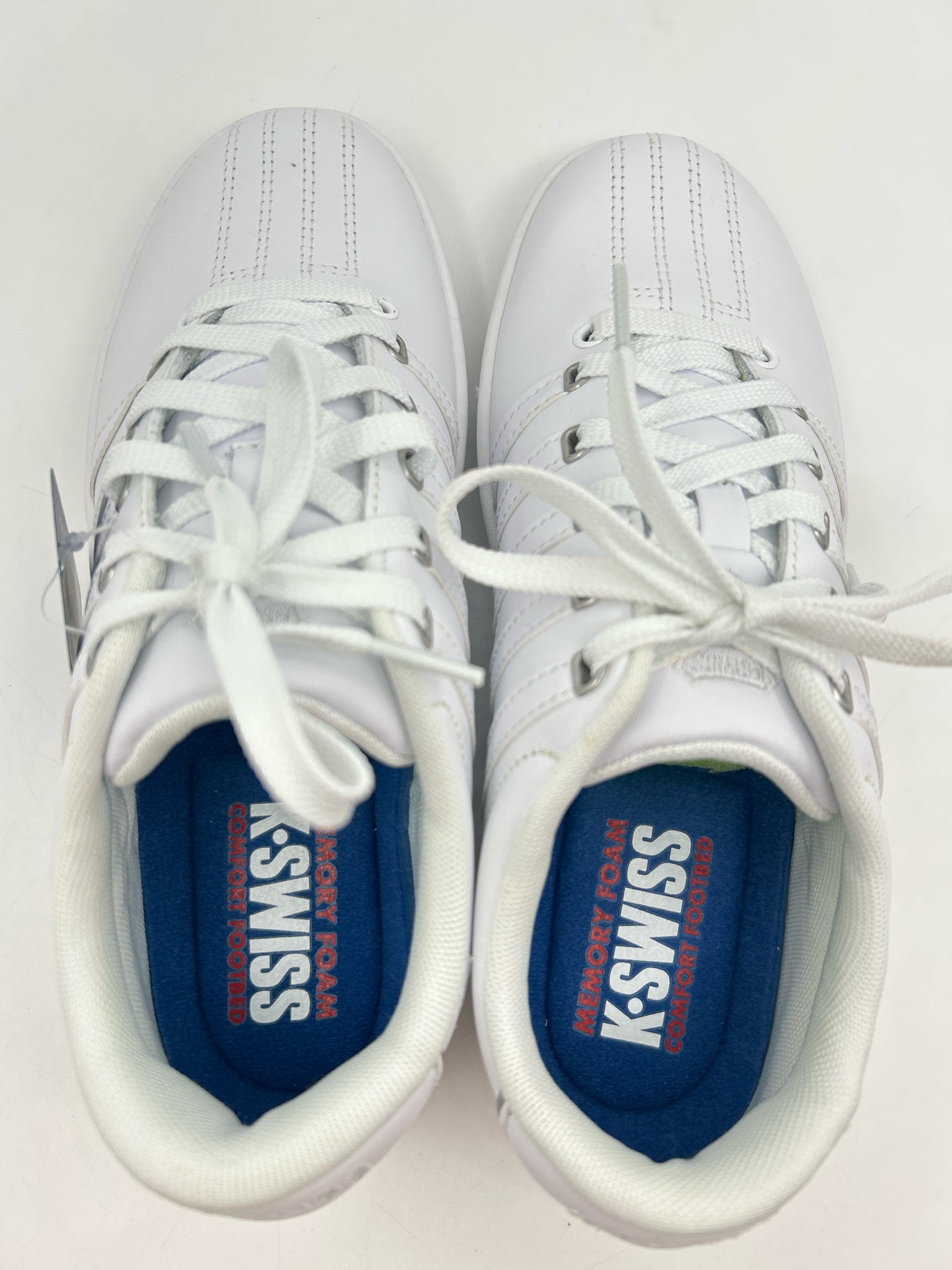 K SWISS NWT Size 7 White Women Sneakers