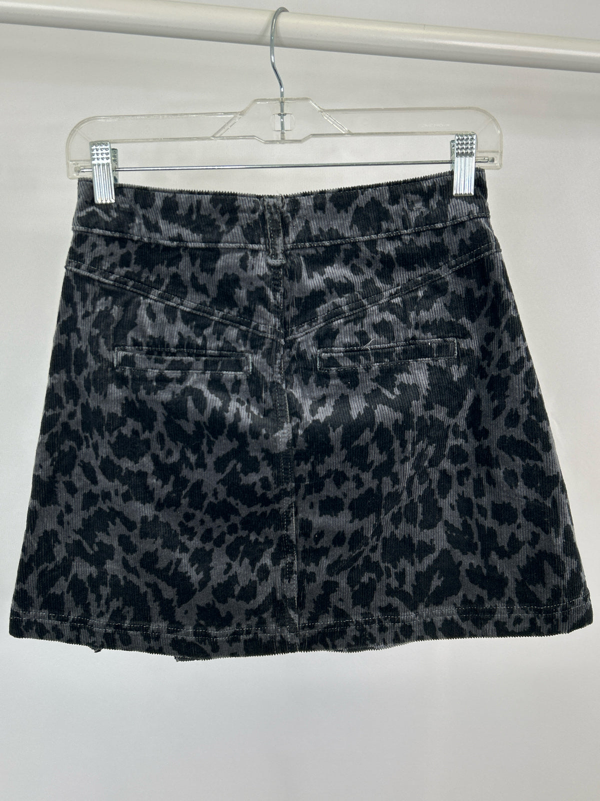 PILCRO Size 4 Grey & Black Women Skirt