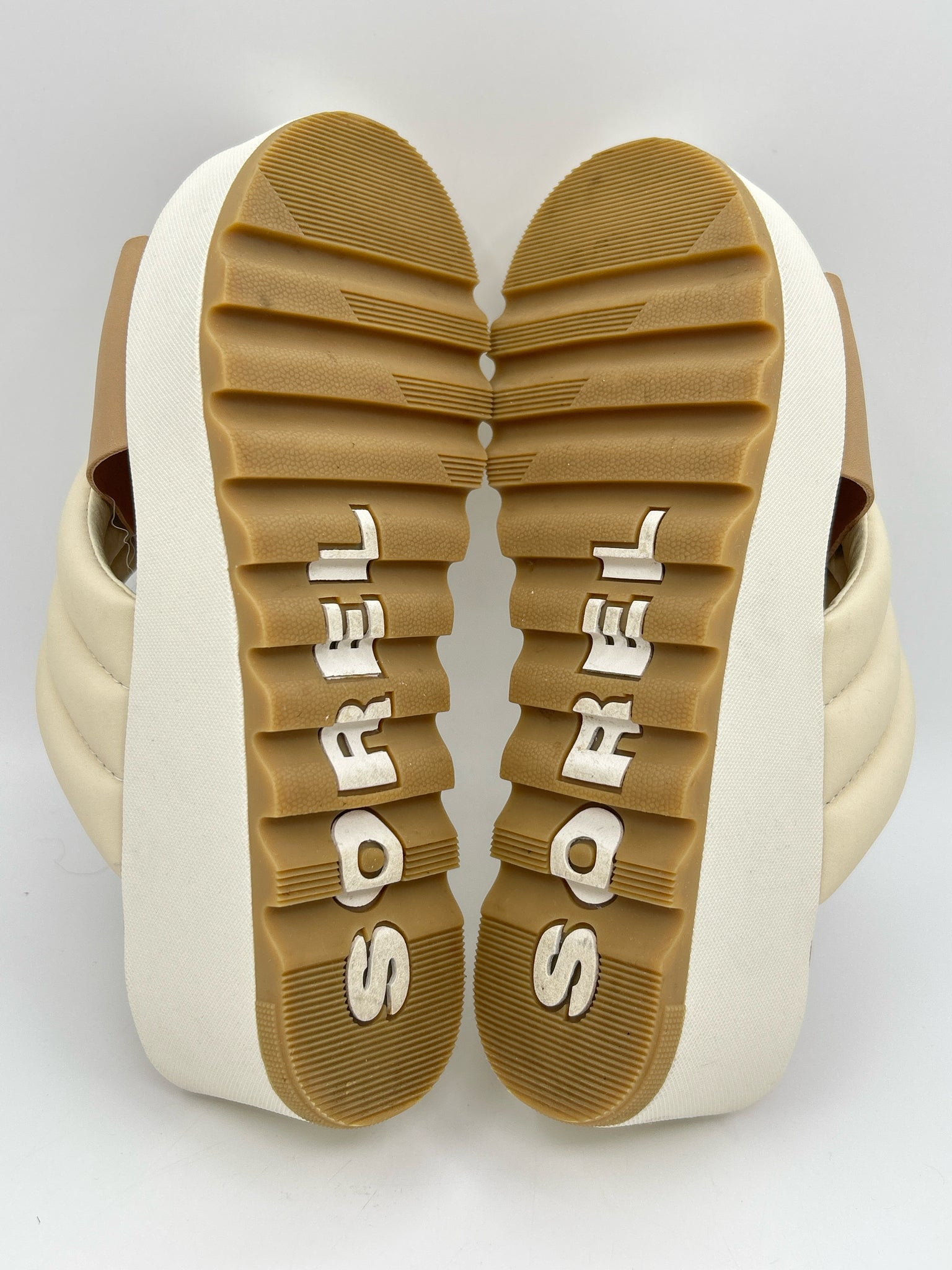 SOREL Size 8.5 Chalk and Beige Women Sandal