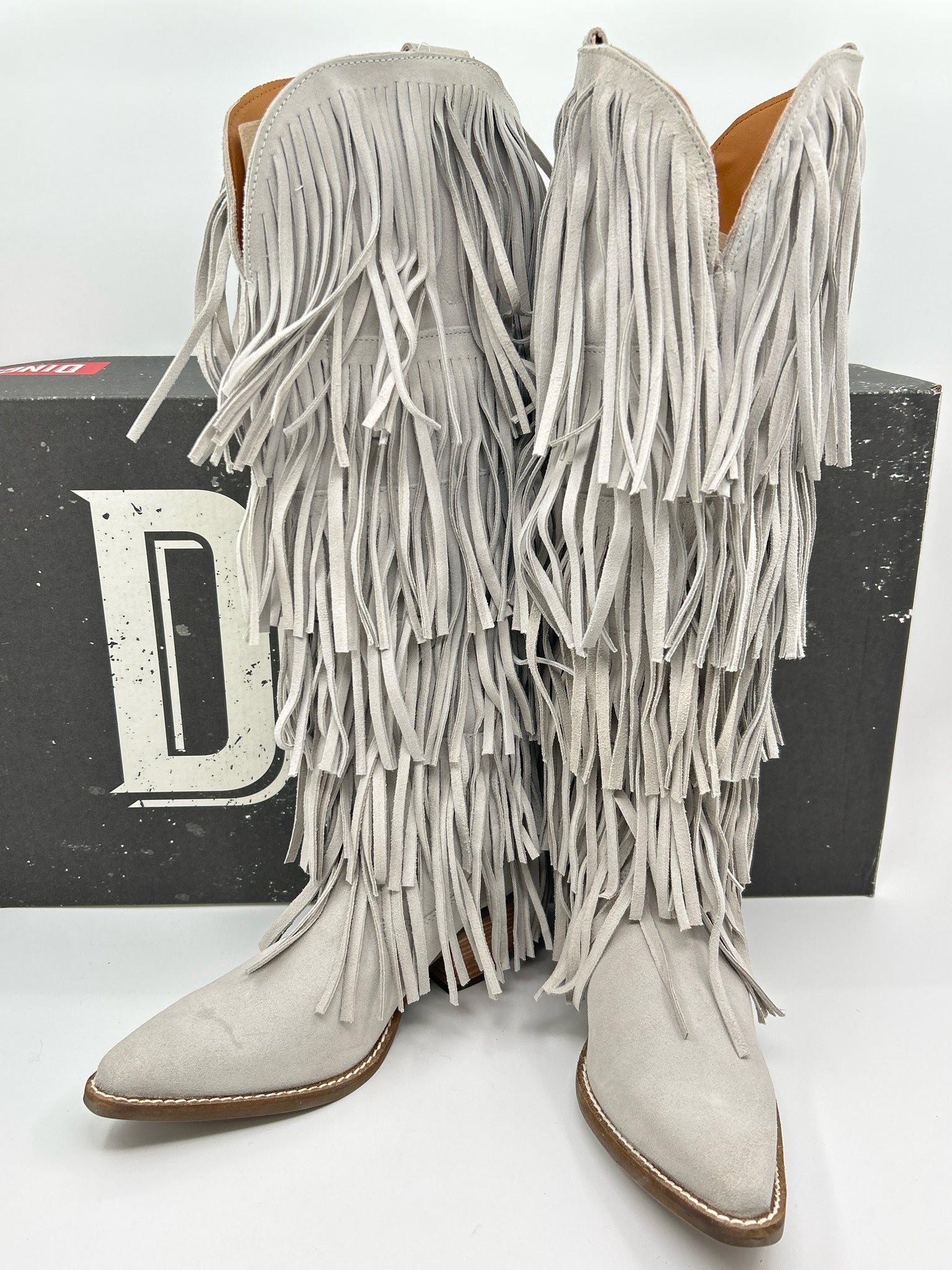 DINGO Size 7.5M White Women Boots