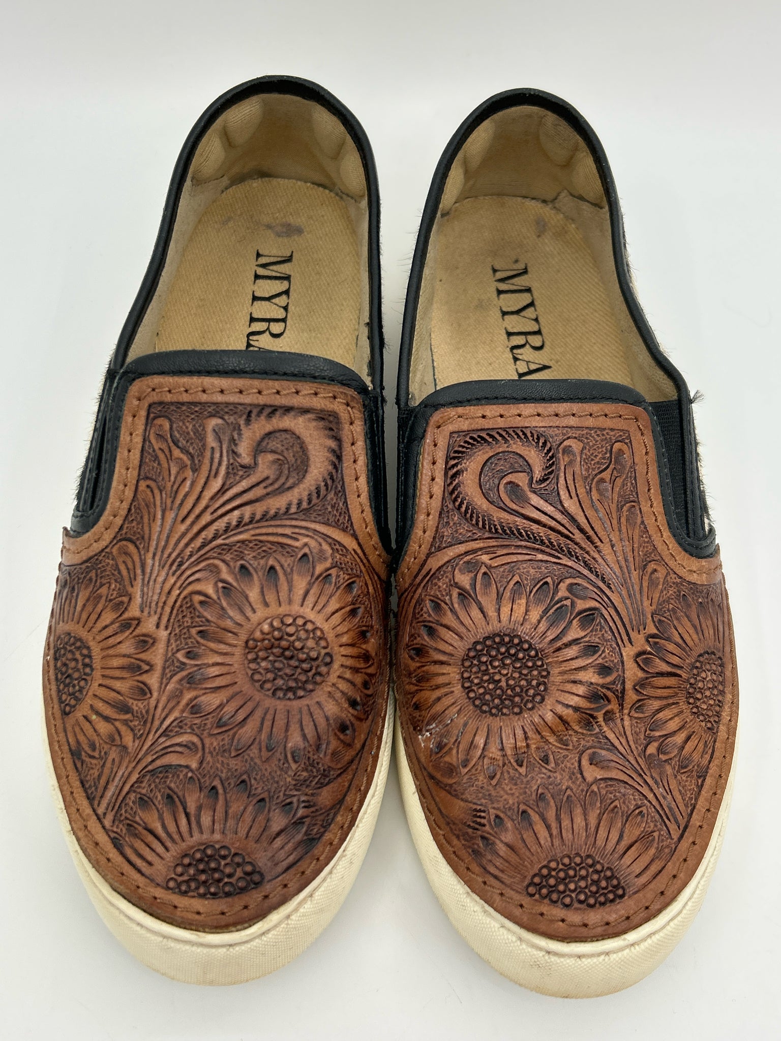 MYRA Size 7 Brown Women Sneakers