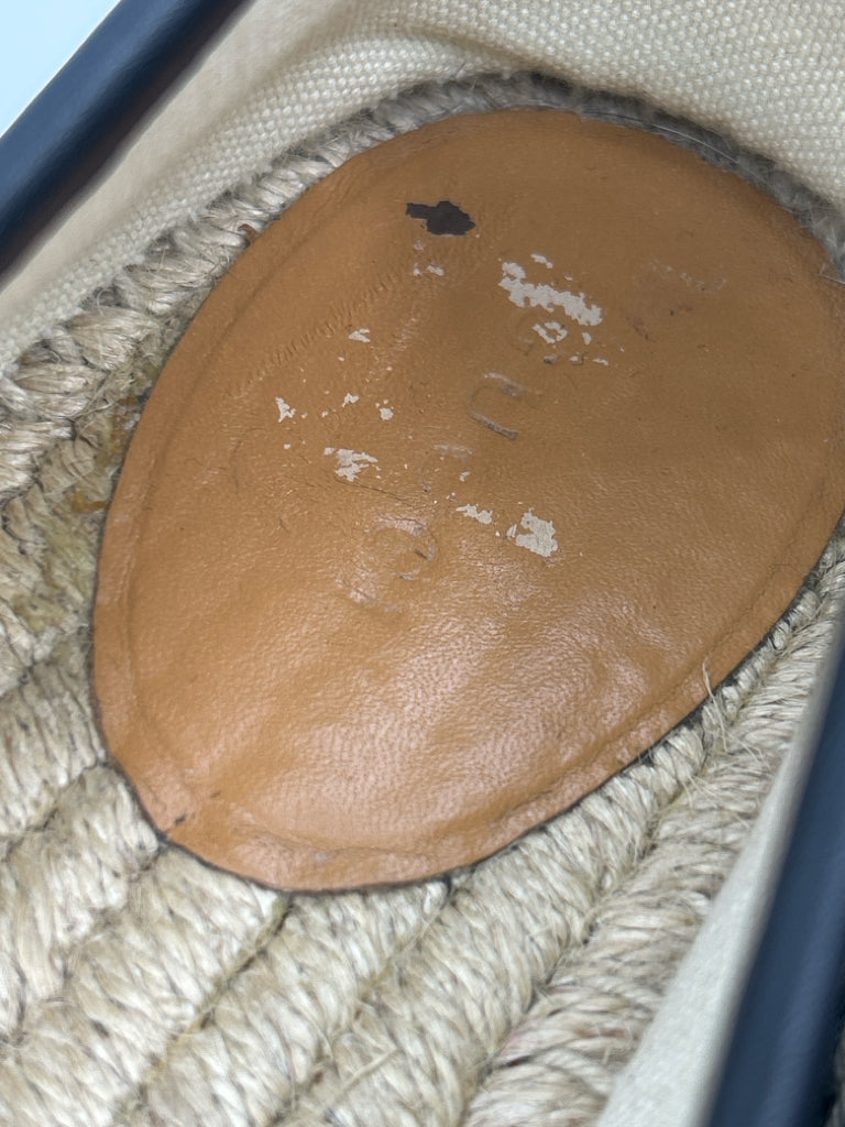 GUCCI Size 40.5 BLACK AND GOLD Women's Flats