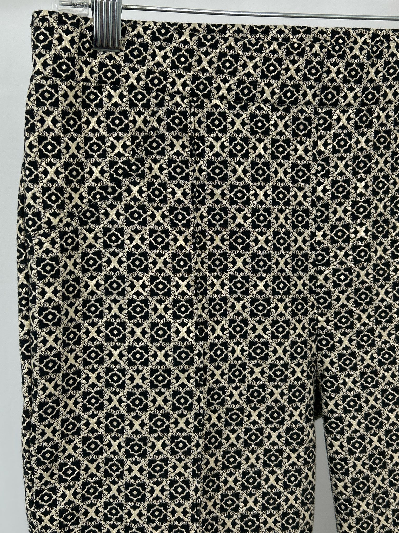 JOSEPH RIBKOFF Size 10 BLACK & GOLD Women Pants