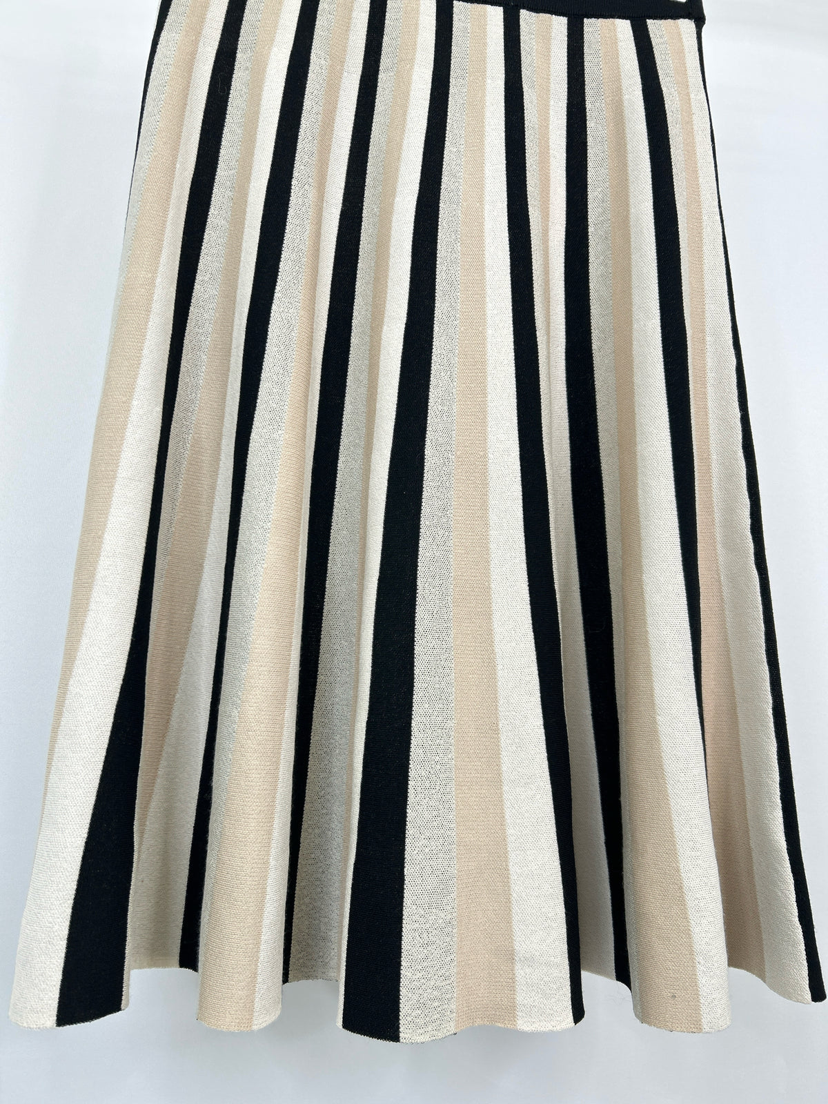 TAHARI Size XL black striped Women Skirt