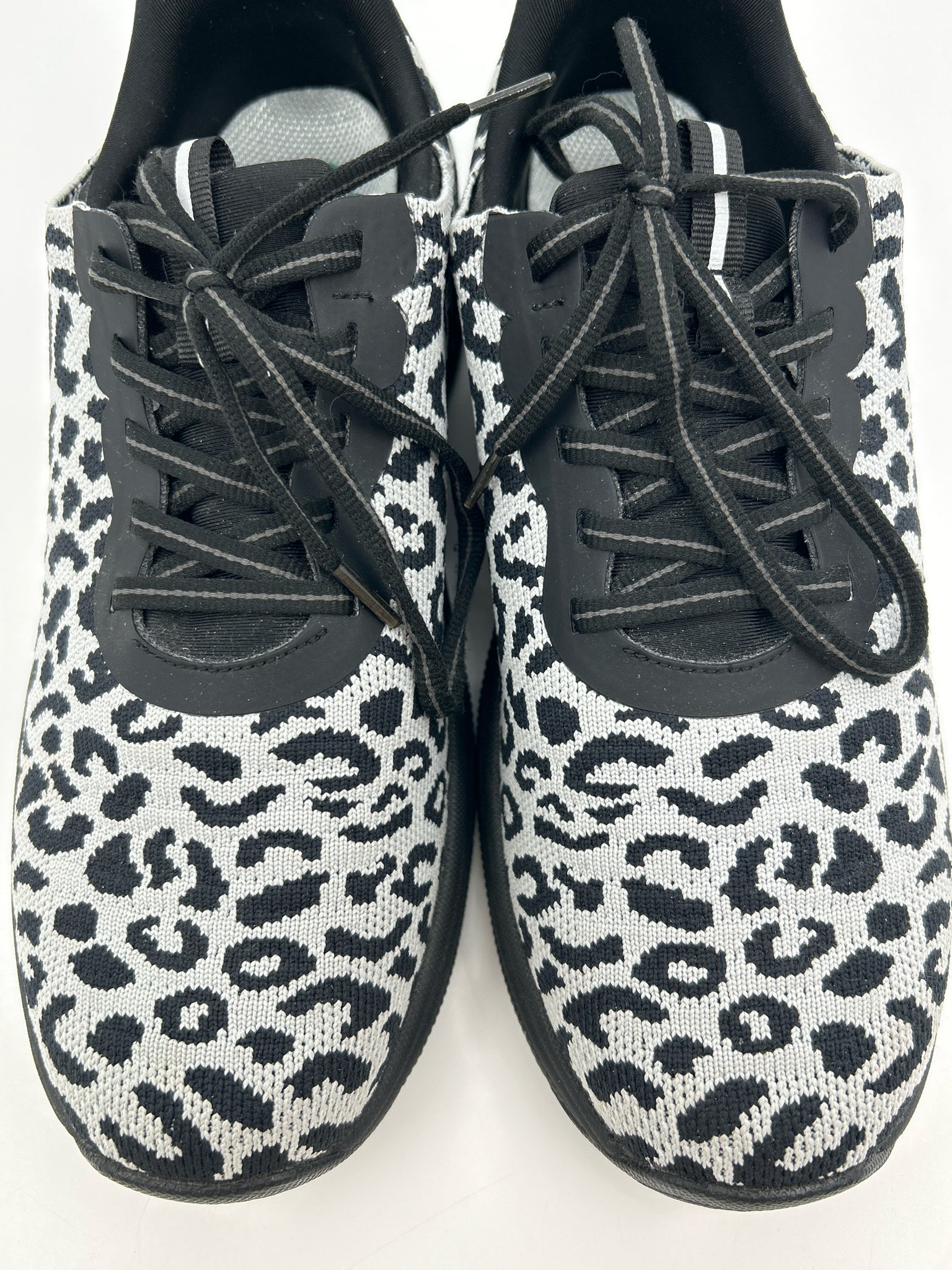 ORTHOFEET Size 9.5 GRAY AND BLACK Women Sneakers
