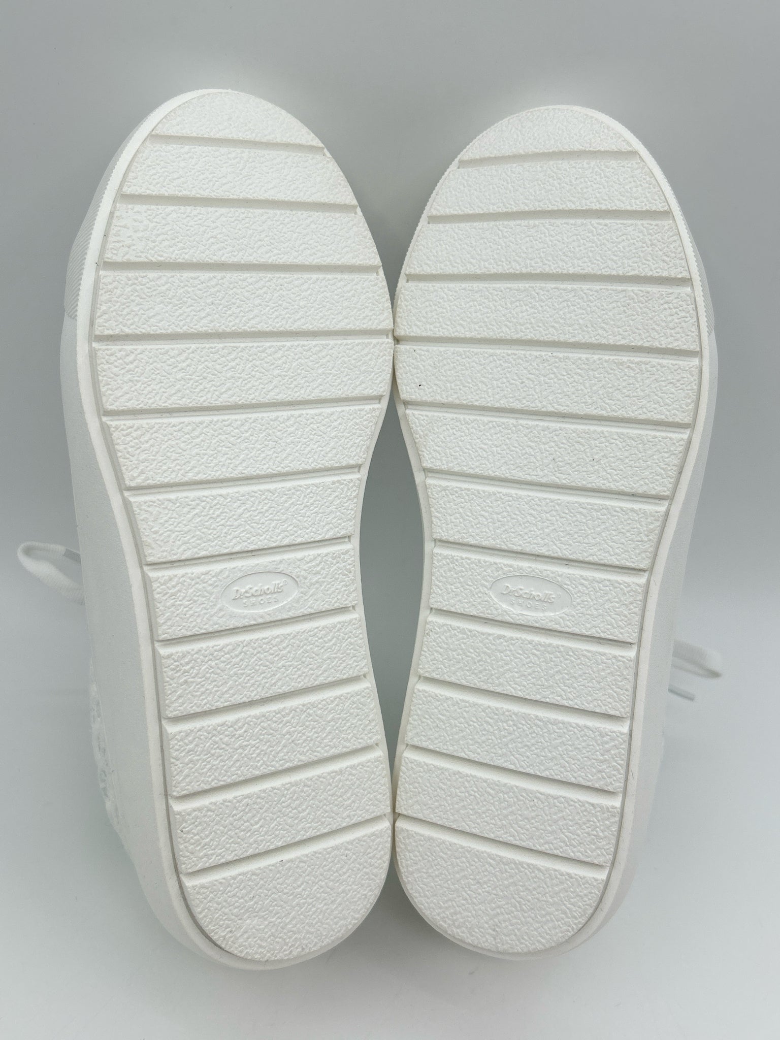 DR. SCHOLL'S Size 8.5 White Women Sneakers