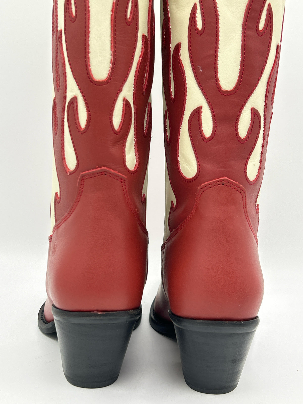 DINGO Size 8.5M Red & Cream Women Boots