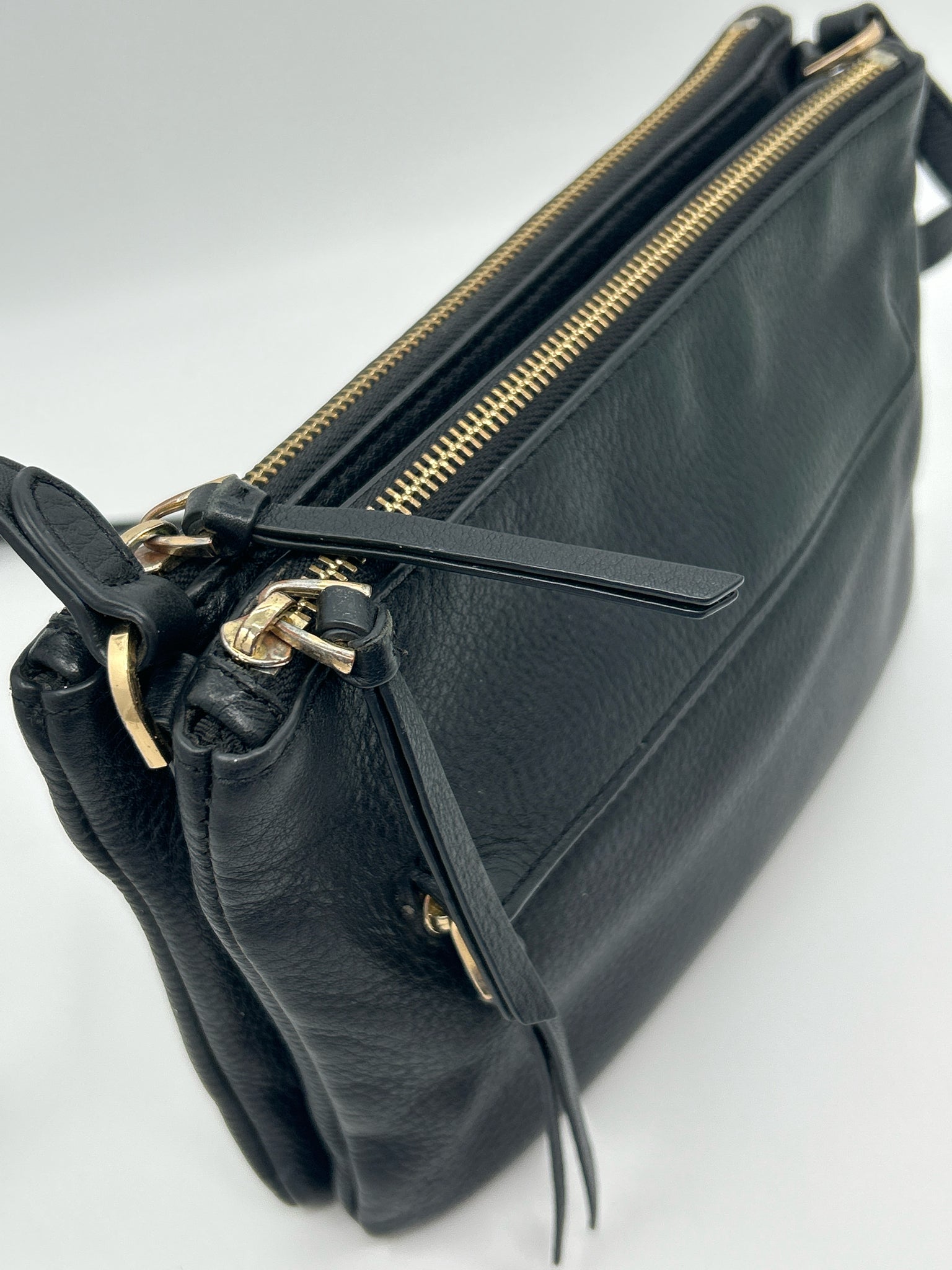 VINCE CAMUTO Black Women Purse