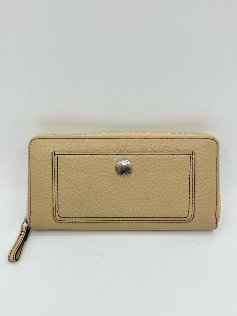 COACH Cream Wallet