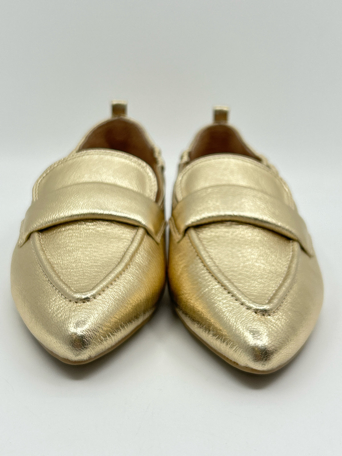 VINCE CAMUTO Size 8M Gold Metallic Women Loafer NIB