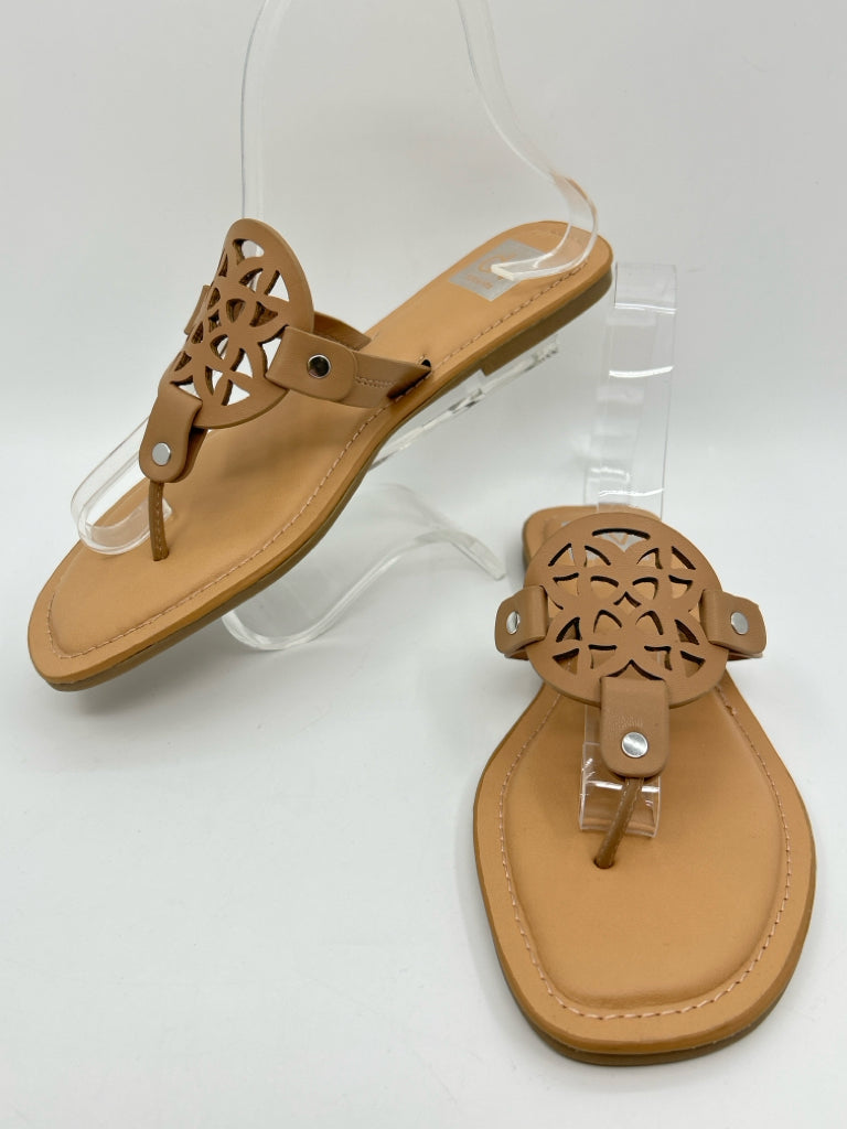 DV Dolce Vita Size 7.5 Beige Sandal