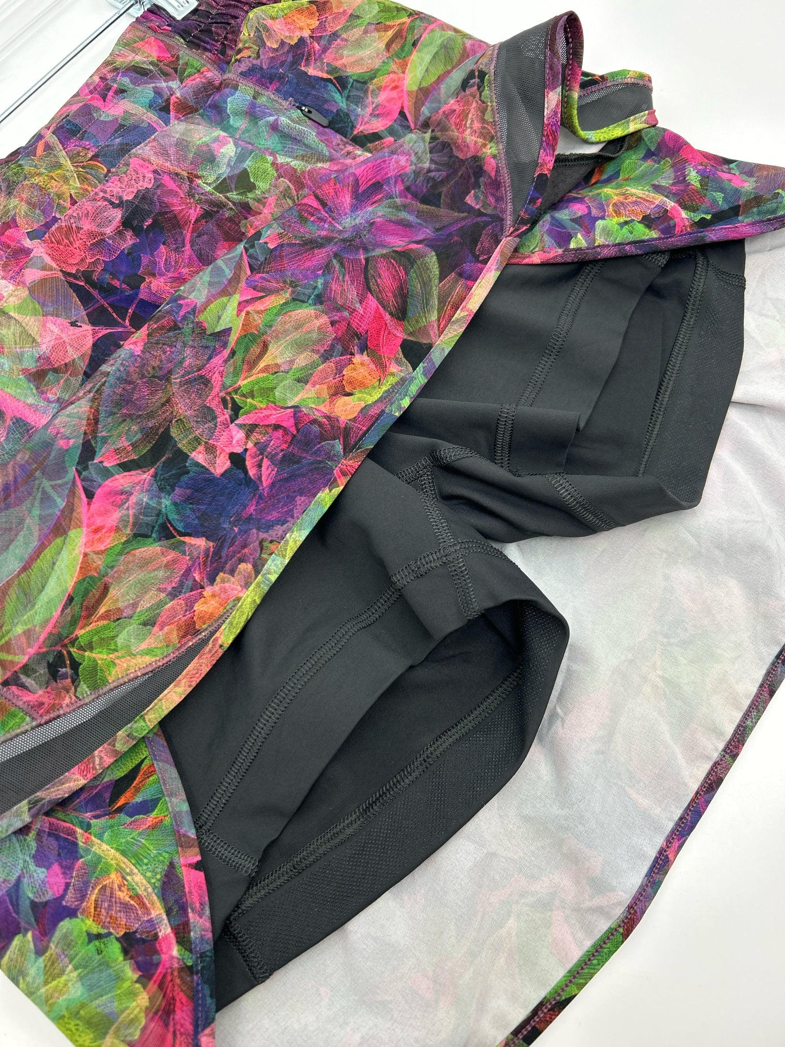 LULULEMON Size 8 Multi-Color Women Skort