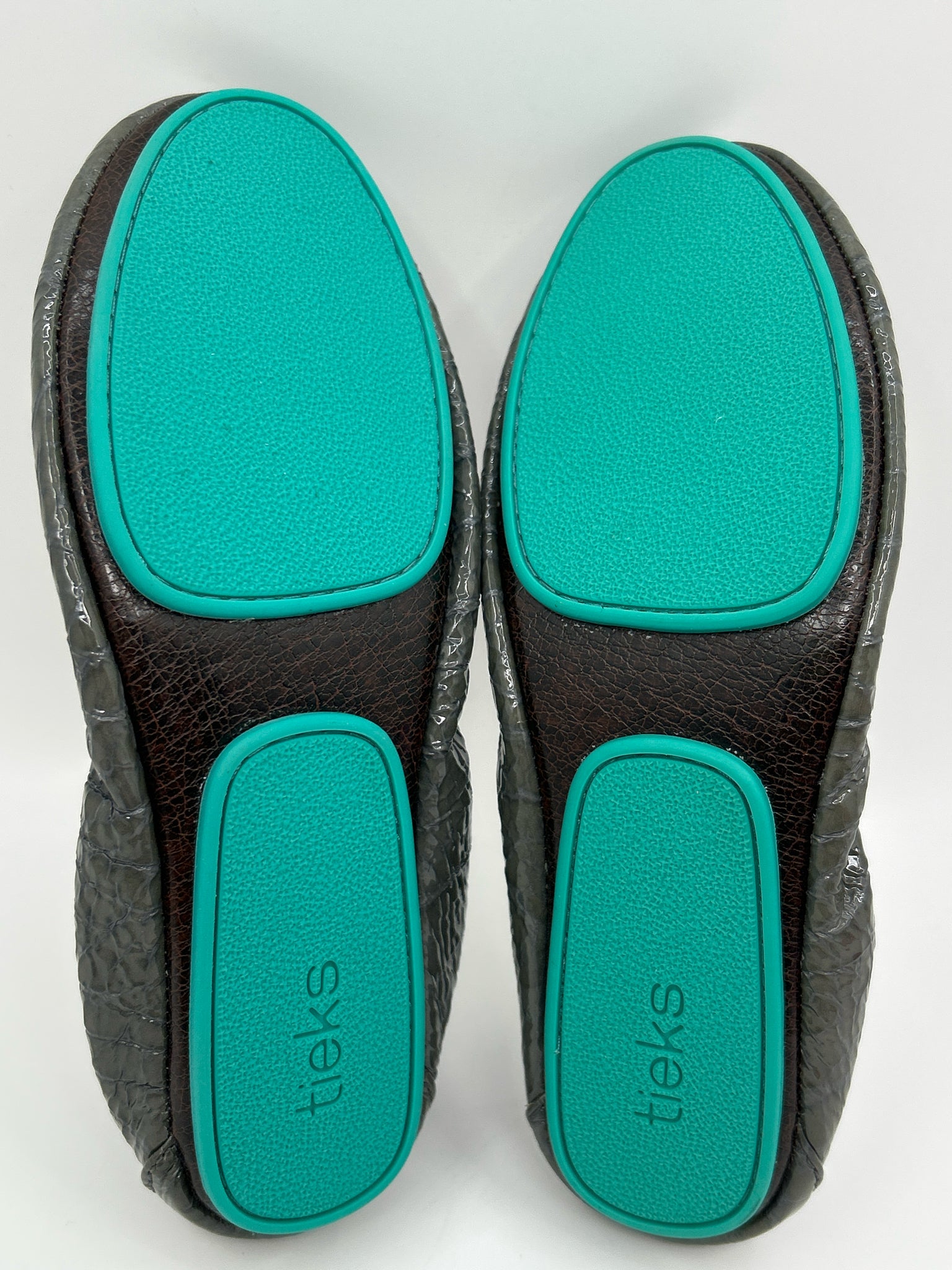 TIEKS Size 7 Gray Women Flats