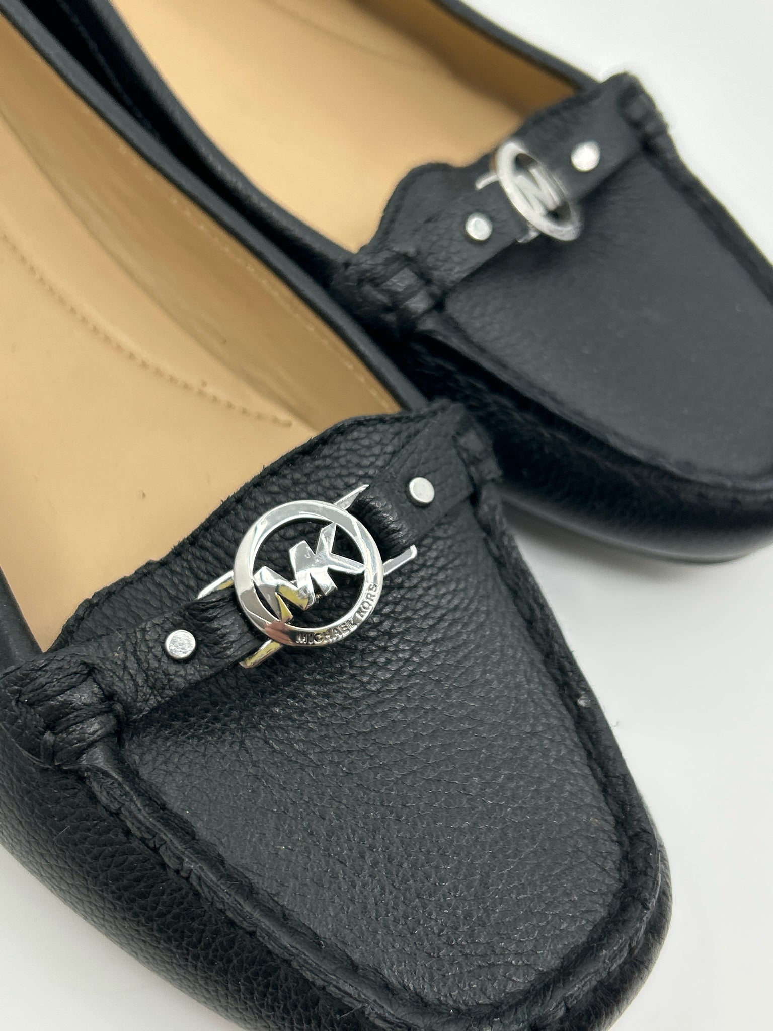 MICHAEL MICHAEL KORS Size 8.5M Black Women Flats