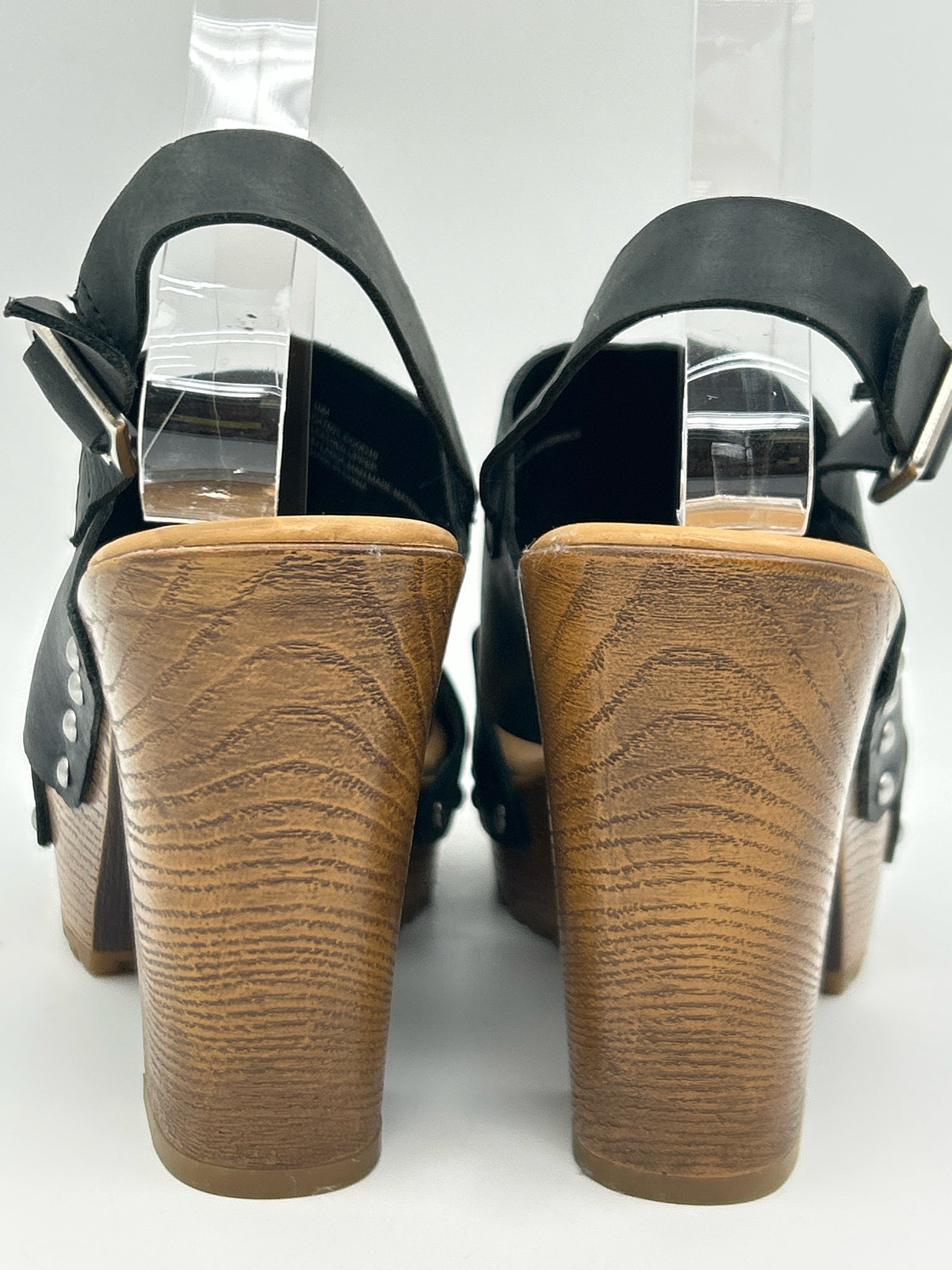 Korks Size 10M Black Women Sandal