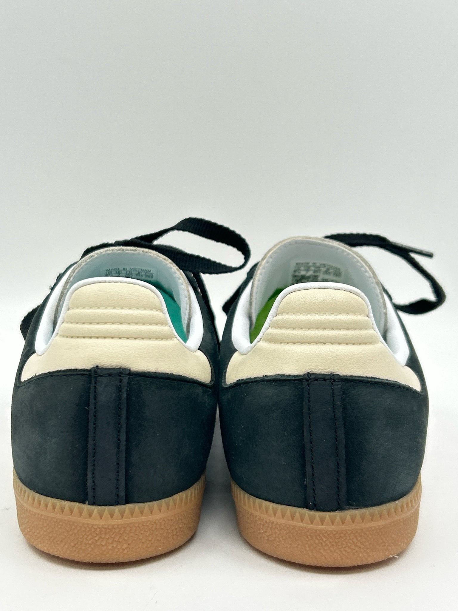 ADIDAS Size 8.5 Black & Cream Women Sneakers