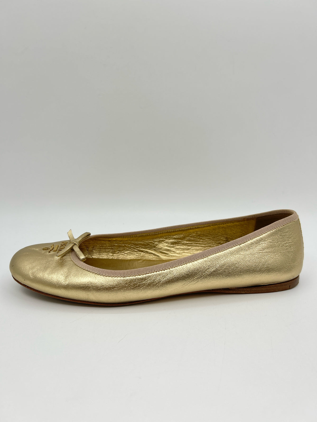PRADA Size 39/9 Gold Women Flats