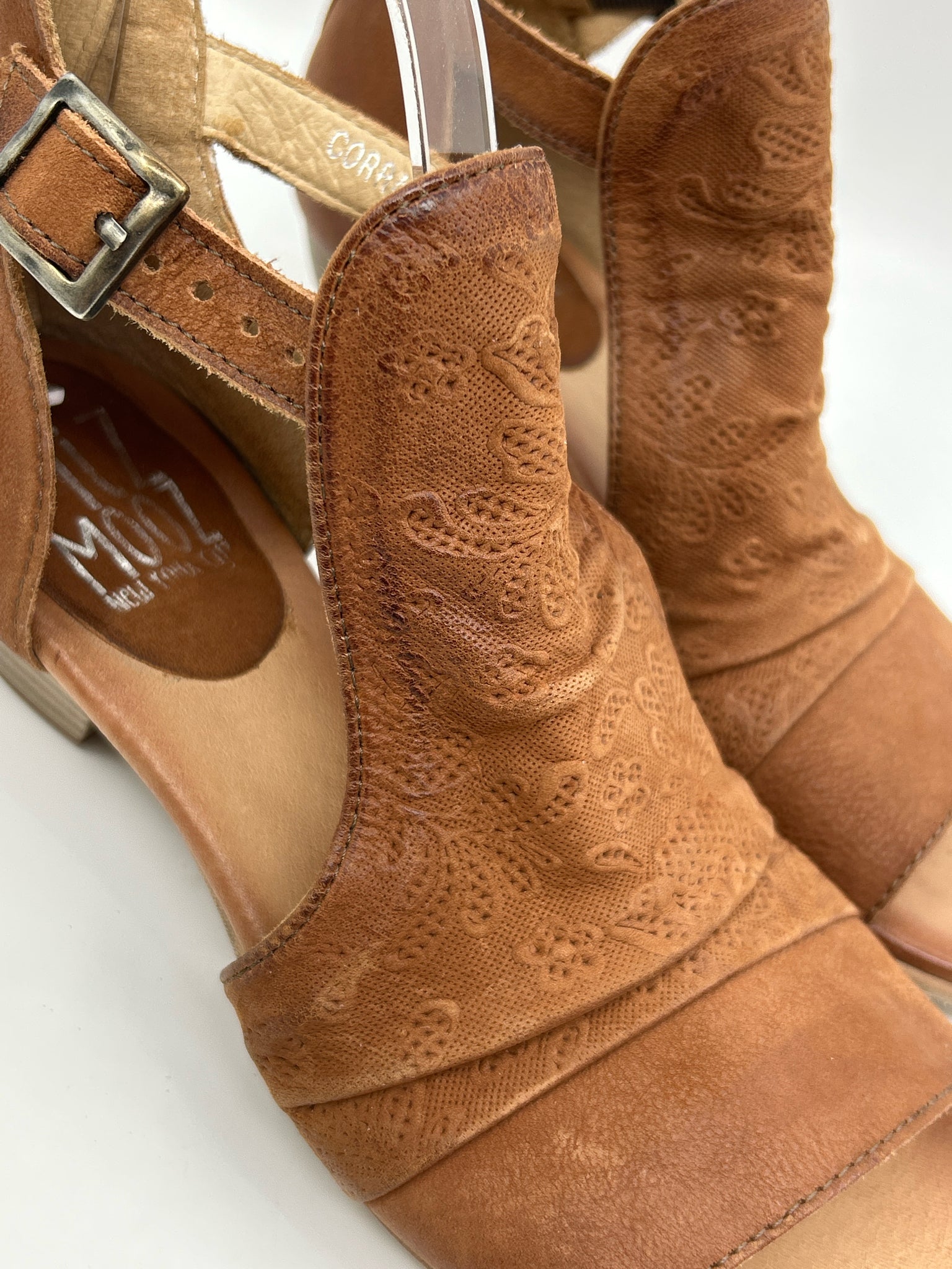 MIZ MOOZ Size 40 Brown Women Sandal