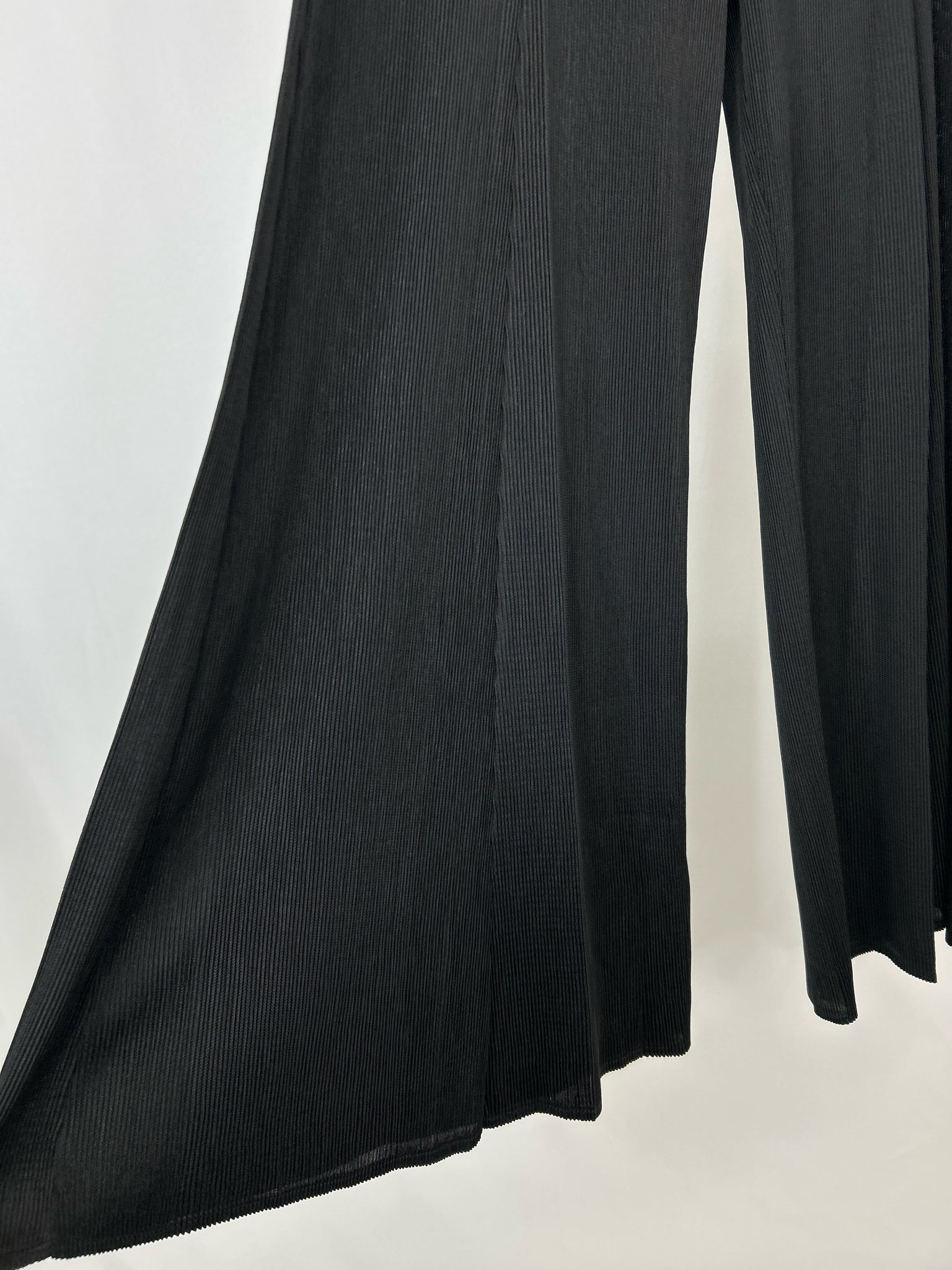 OLIVIA BY HABITAT CLOTHES Size S Black Women Pants