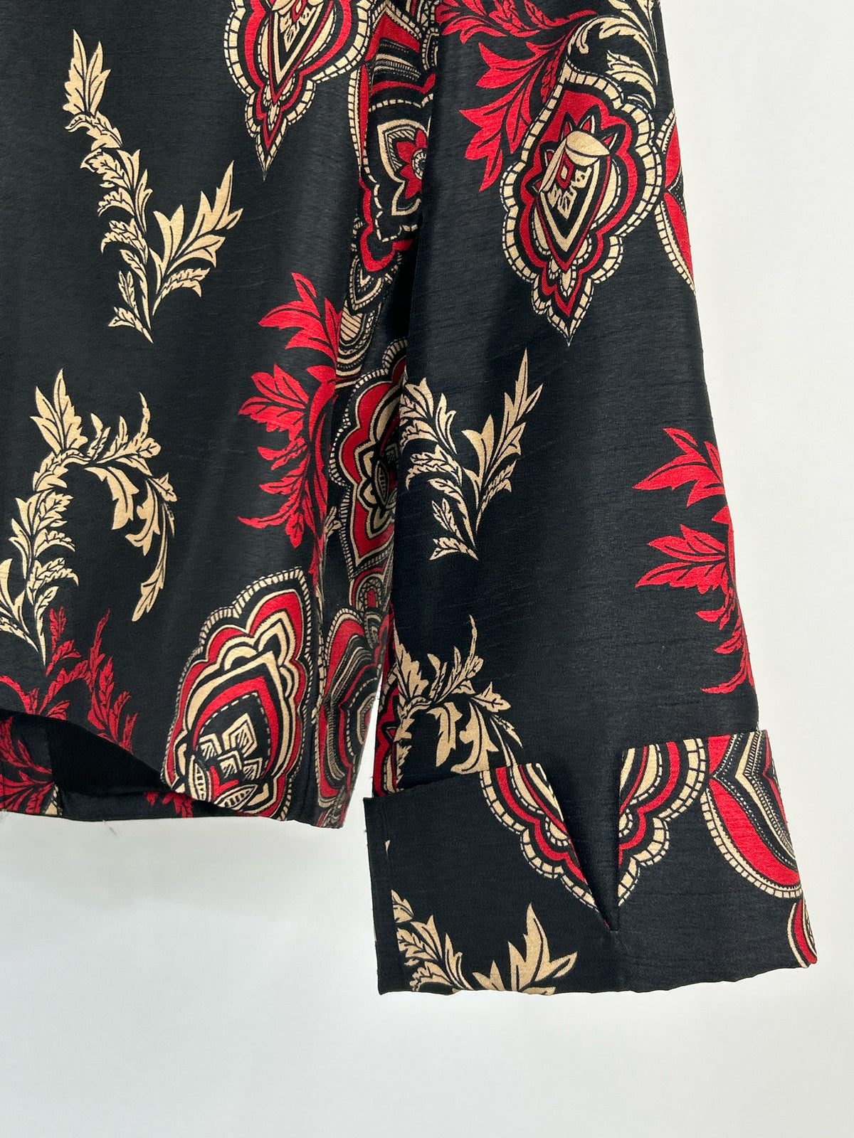 CHICO'S Size 8 Black Floral Women Jacket