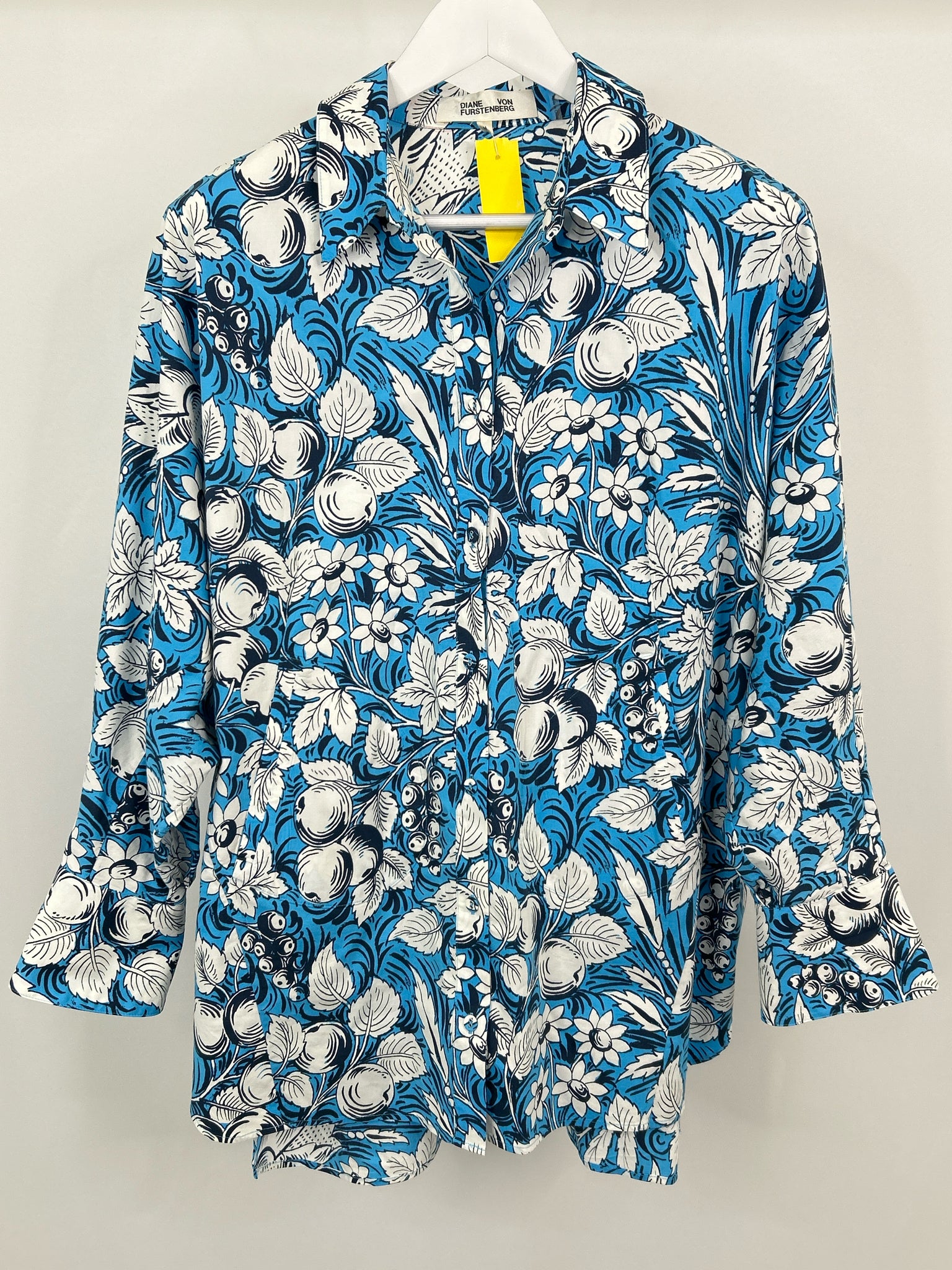 DIANE VON FURSTENBERG Size M Blue Print Women Shirt