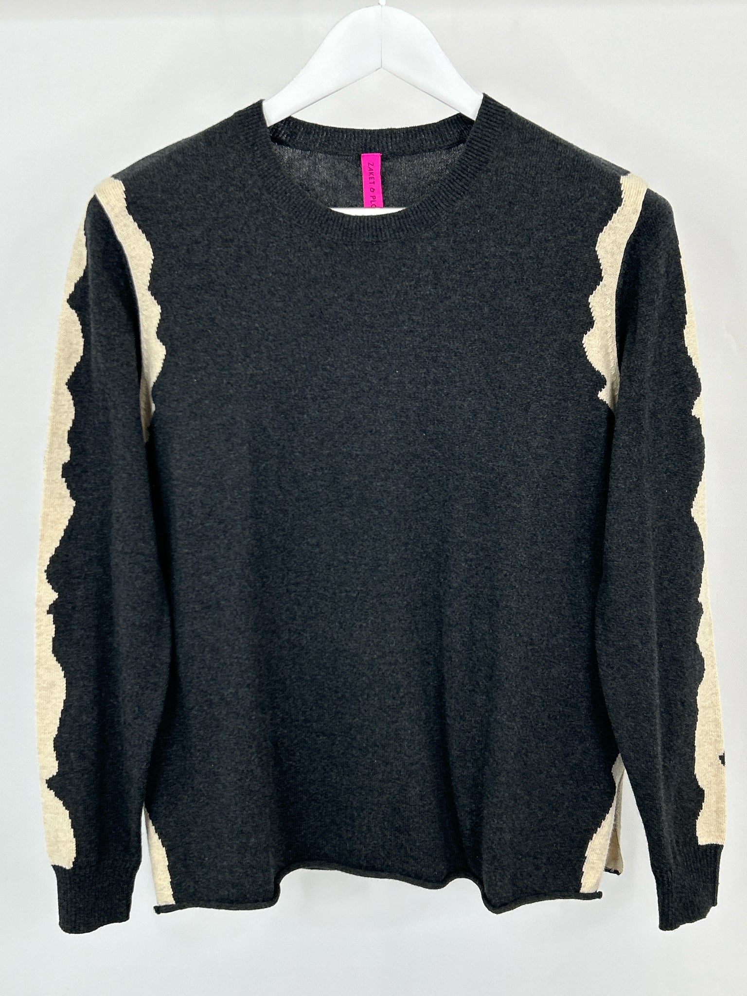 Zaket & Plover NWT Size M Charcoal Women Sweater
