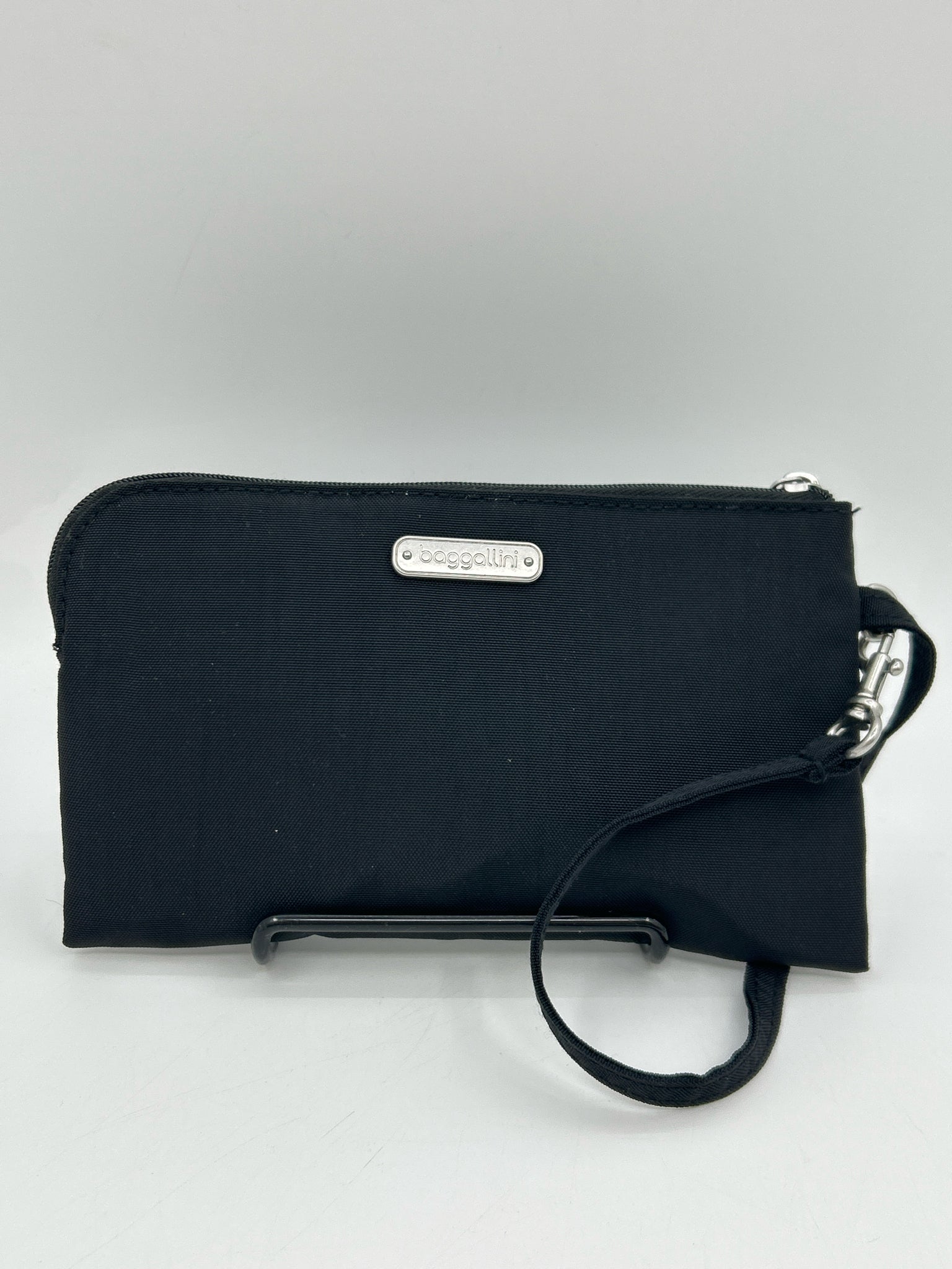 BAGGALLINI Black Women Wristlet