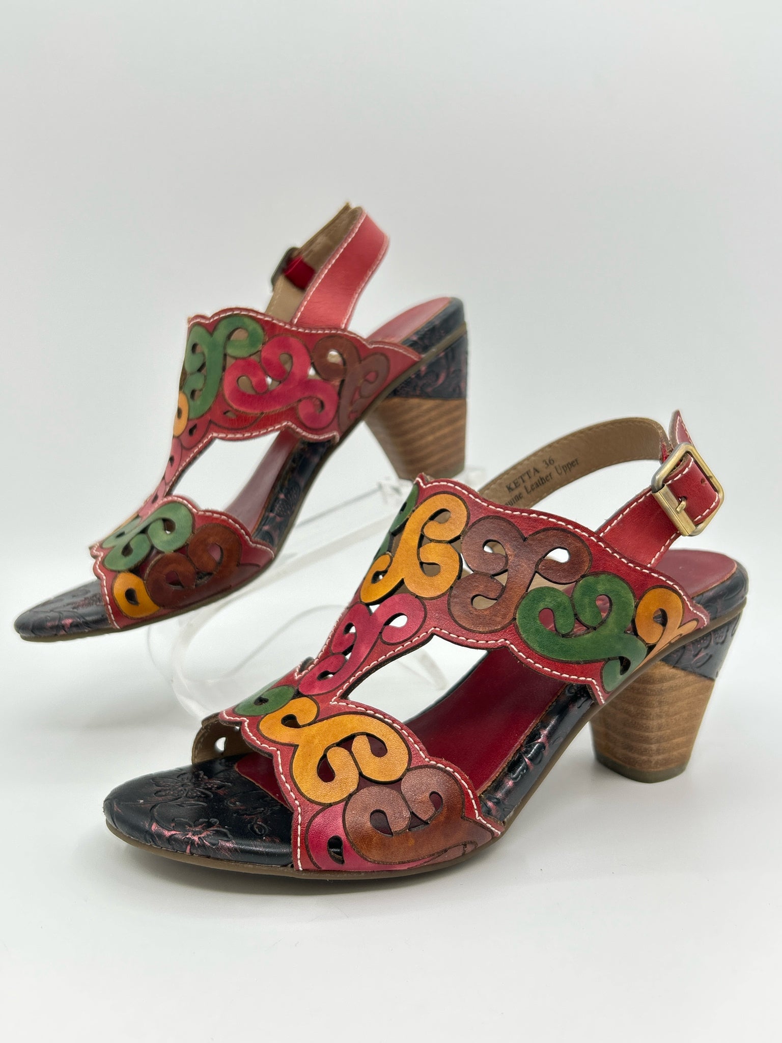 L'ARTISTE Size 5.5/6 Red and orange Women Sandal