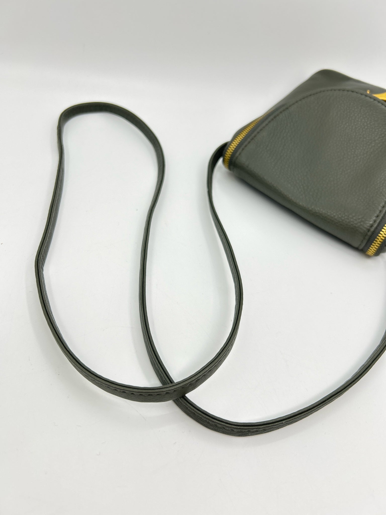 HOBO OLIVE Women Purse