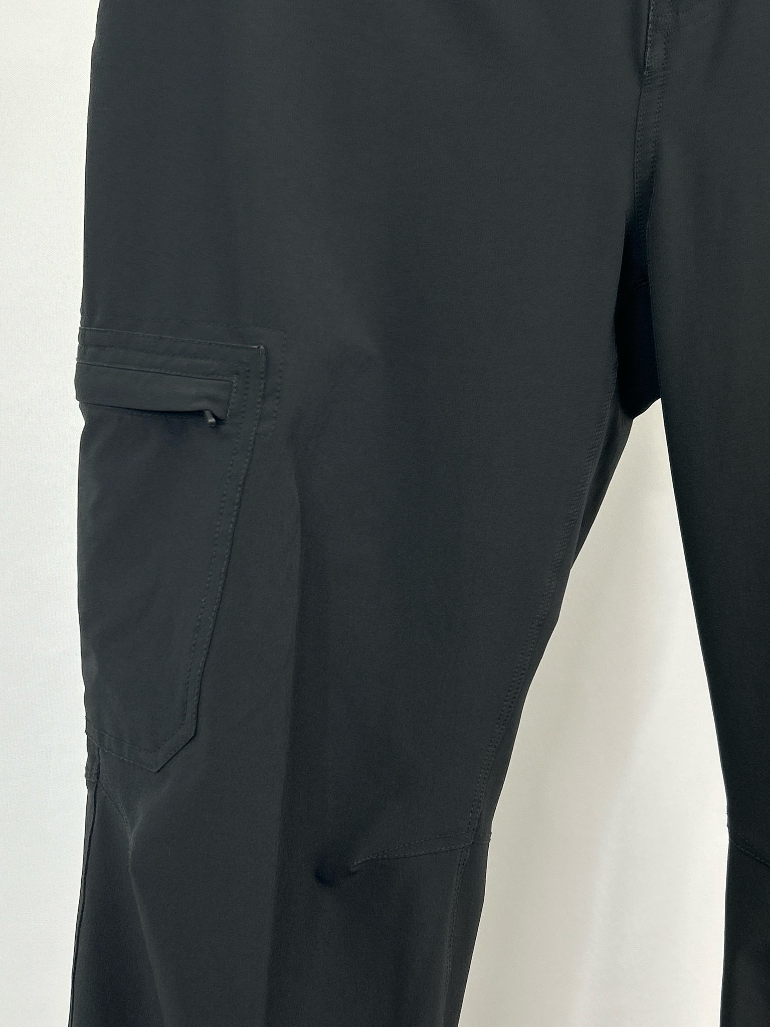 REI Size 14P Black Women Pants