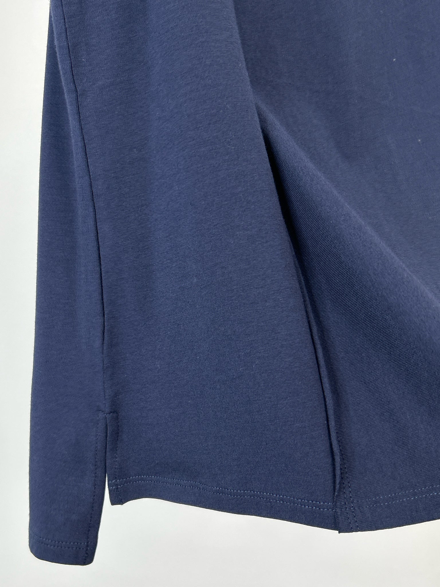 OLIVIA BY HABITAT CLOTHES Size S Navy Women T-shirt