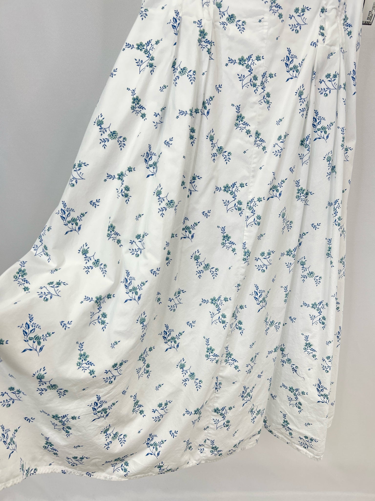 CROWN & IVY Size 16 White Floral Women Dress