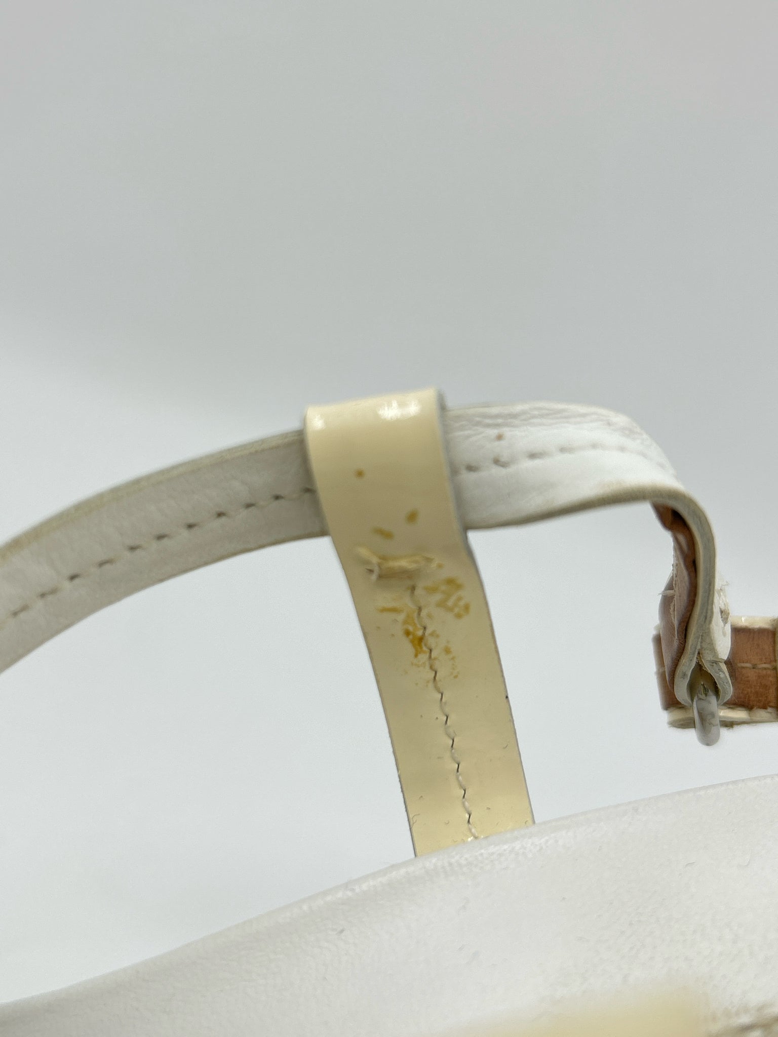 PRADA Size 38.5 TAN AND WHITE Women Sandal