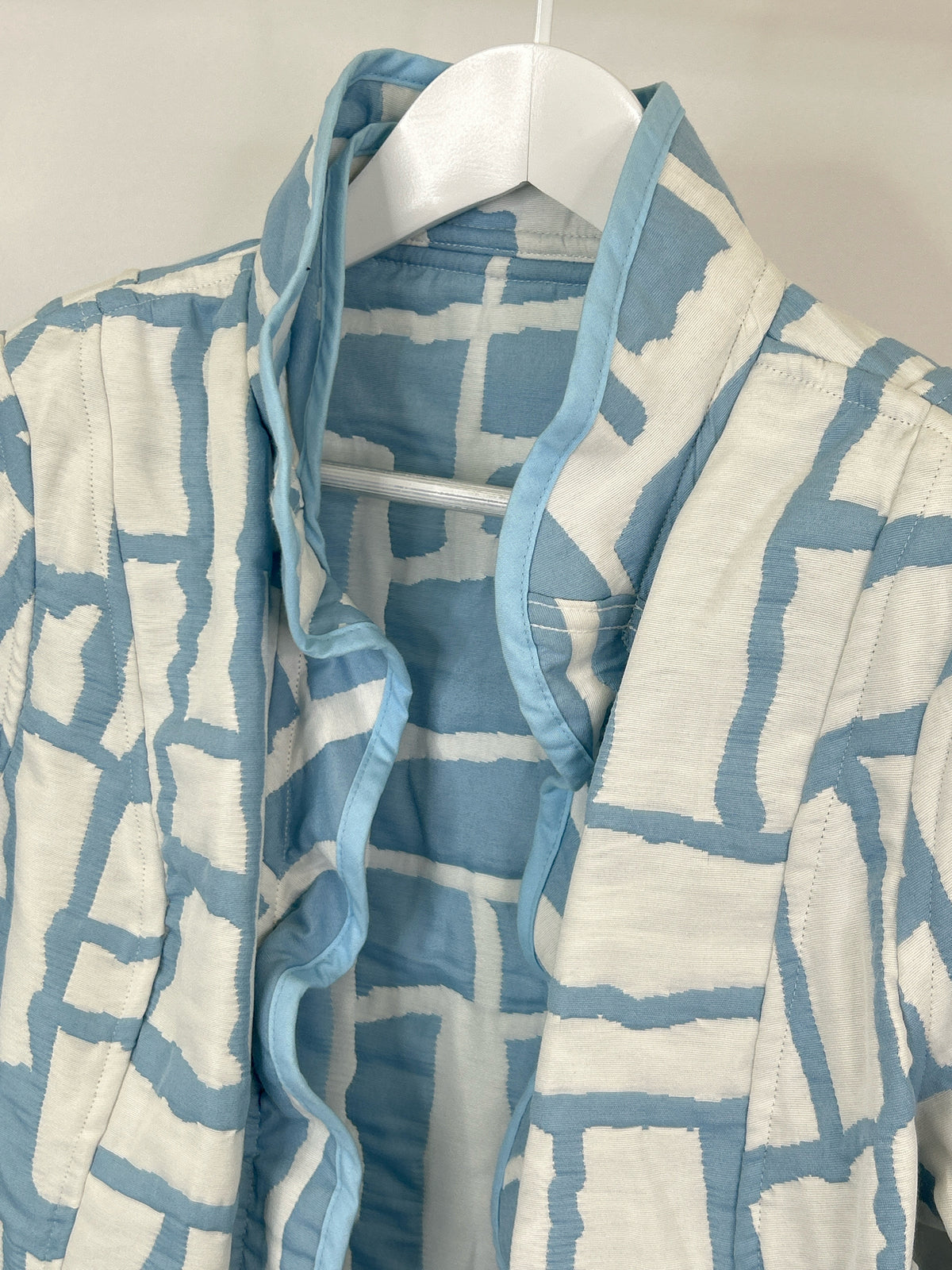 Trimdin Size L WHITE AND BLUE Women Jacket