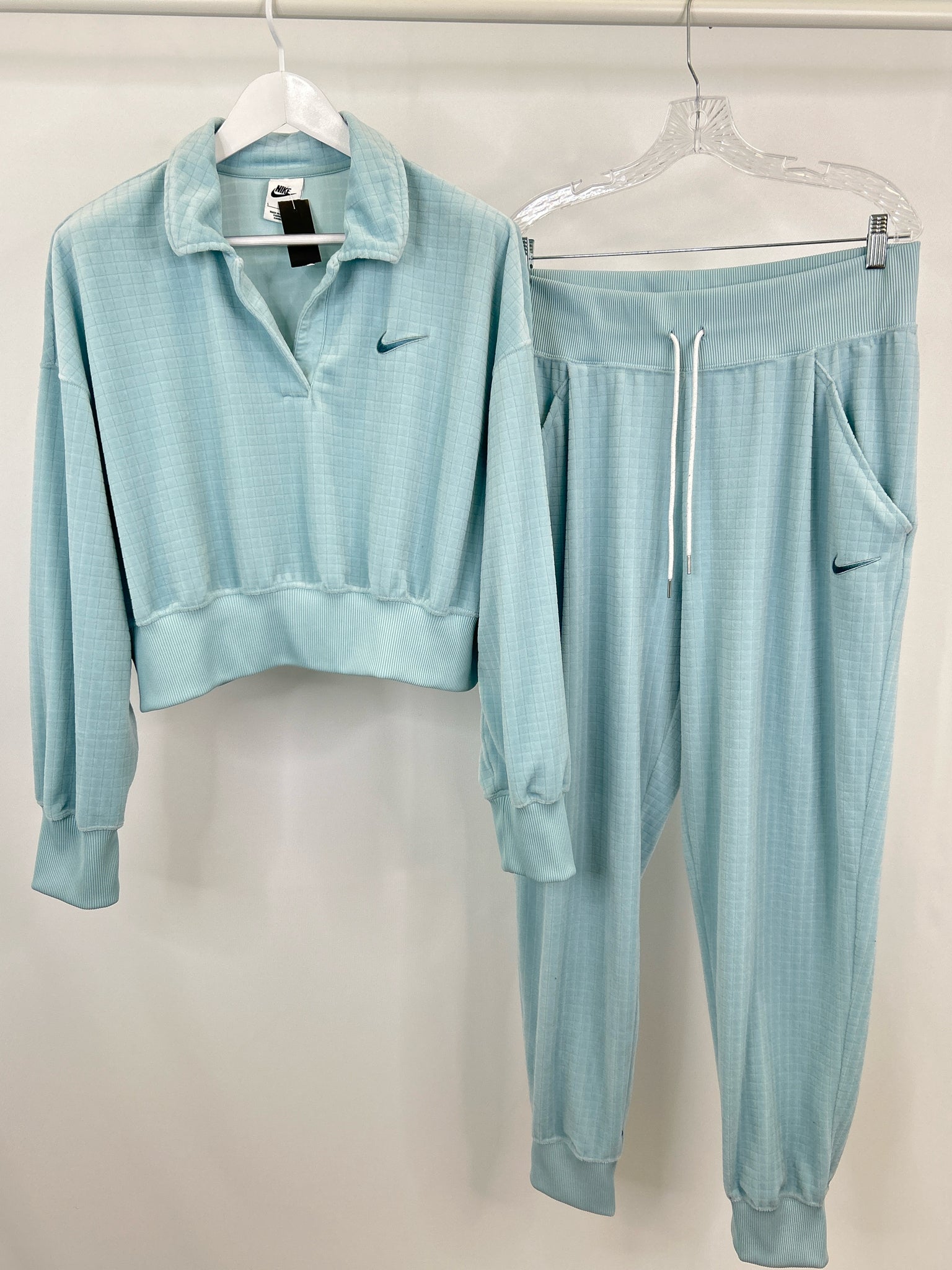 NIKE Size L Baby Blue Women 2-Piece w/pants