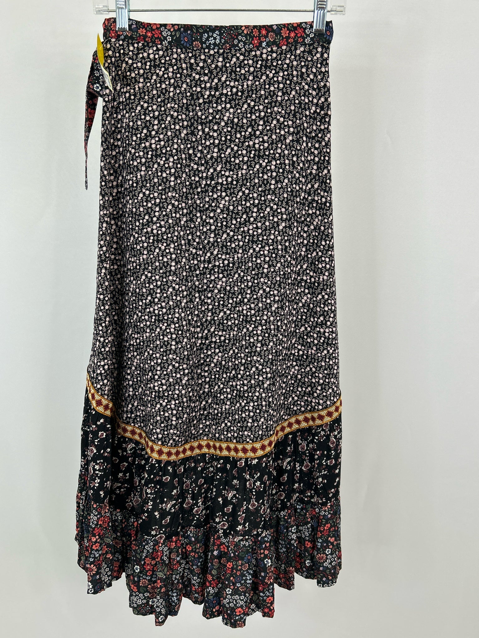 FREE PEOPLE Size 2 Black Floral Women Skirt